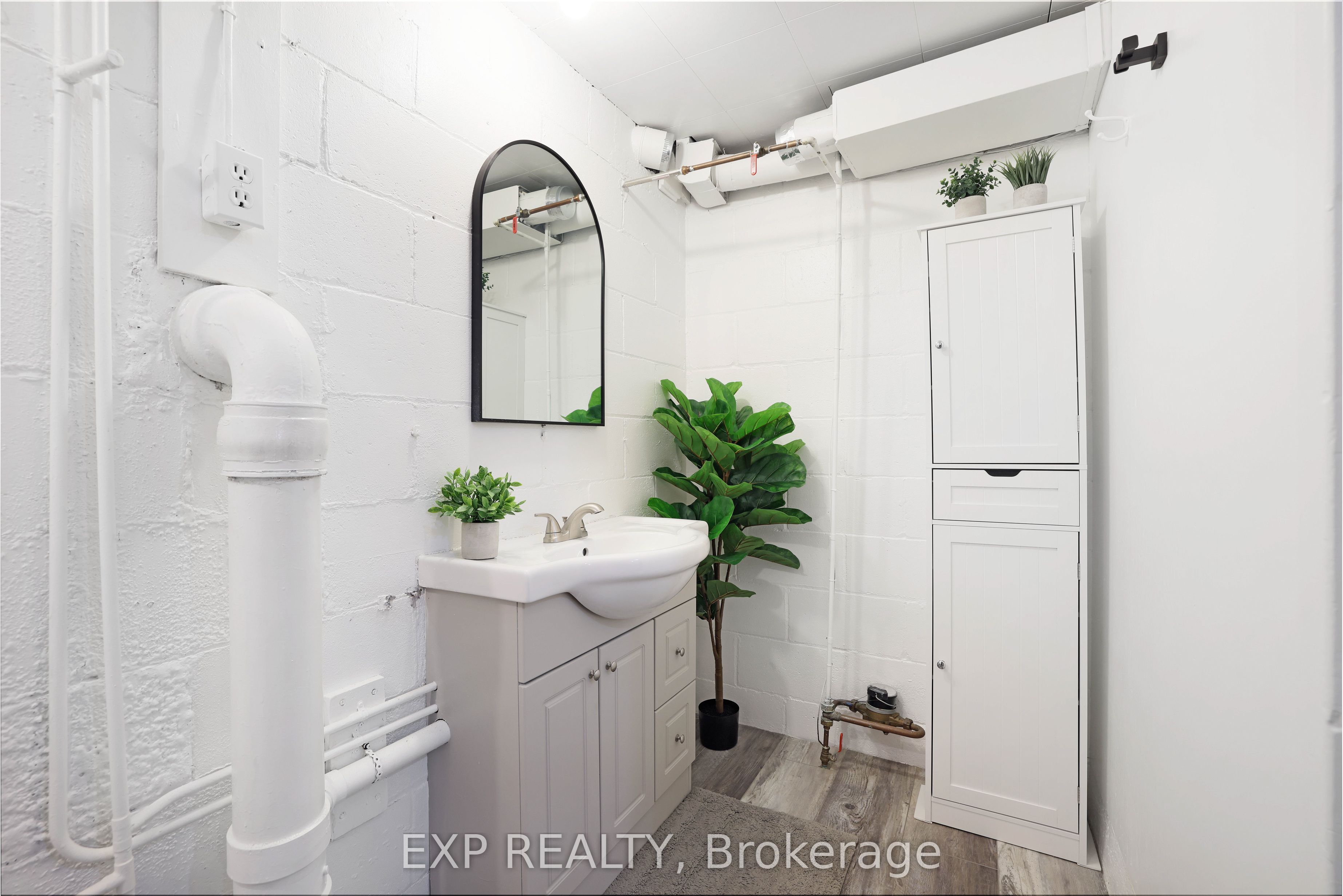 150 Stevenson Crescent Property Photo 38