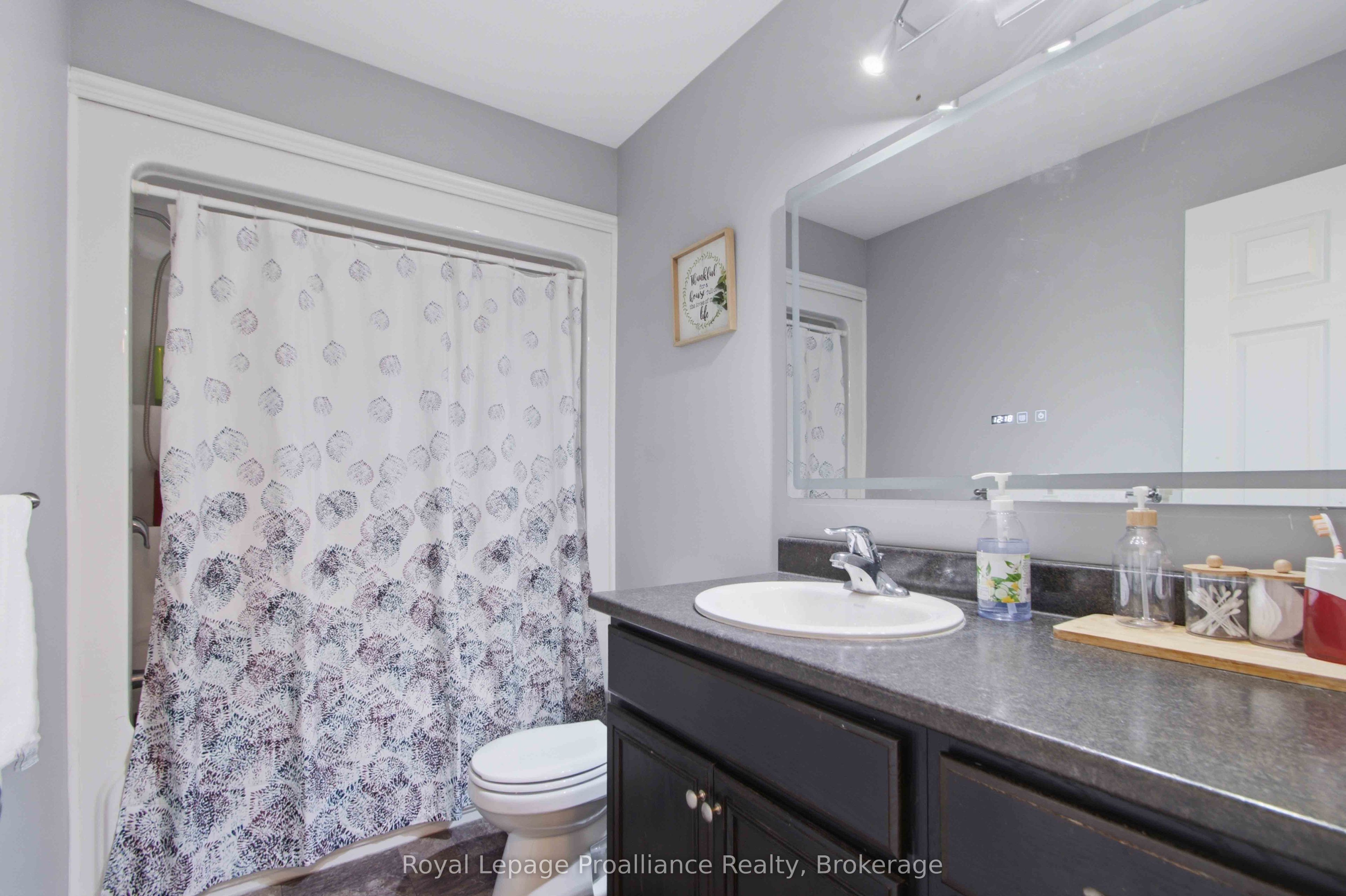 172 Nicholas Street Property Photo 16