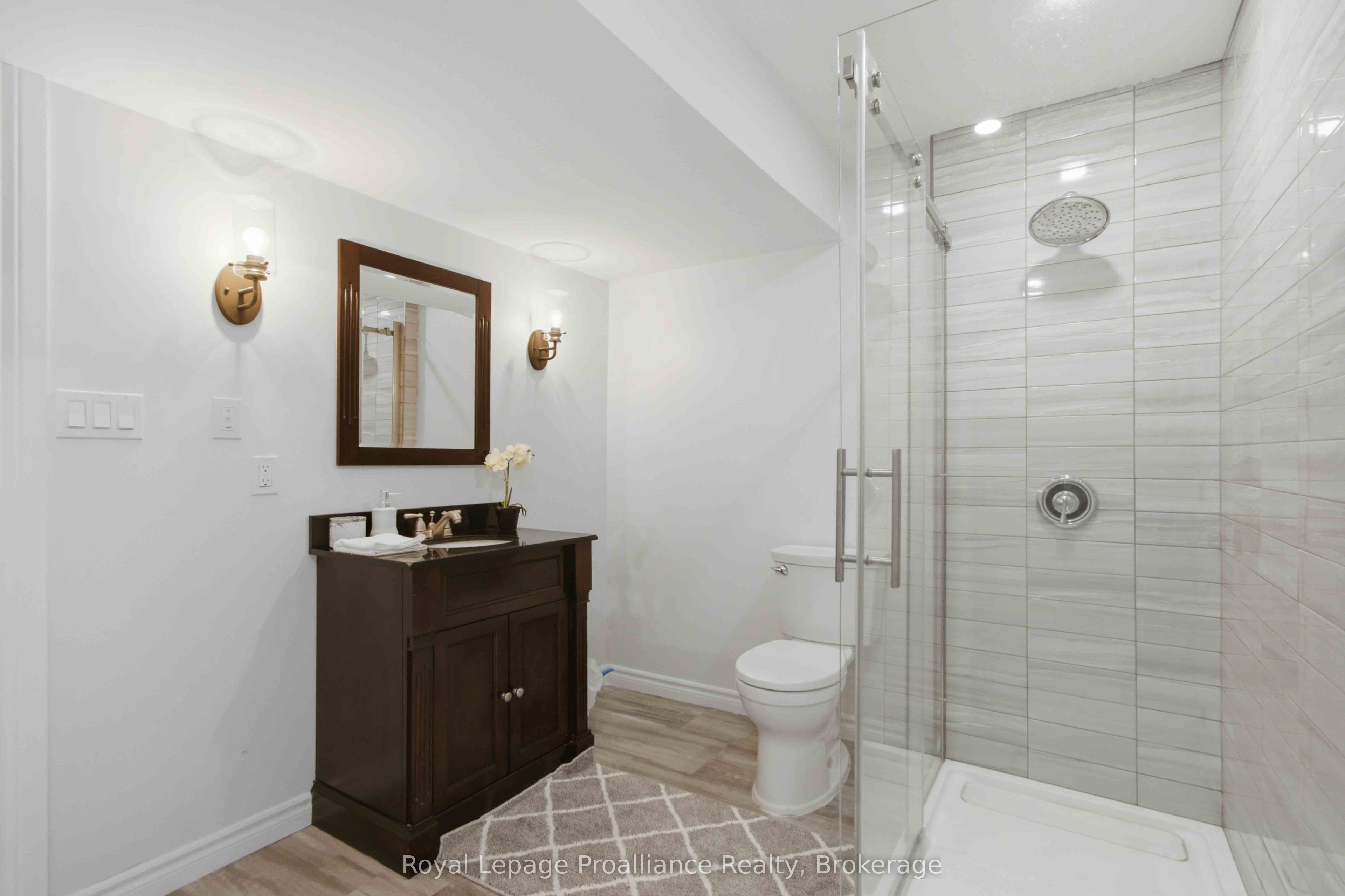 172 Nicholas Street Property Photo 23