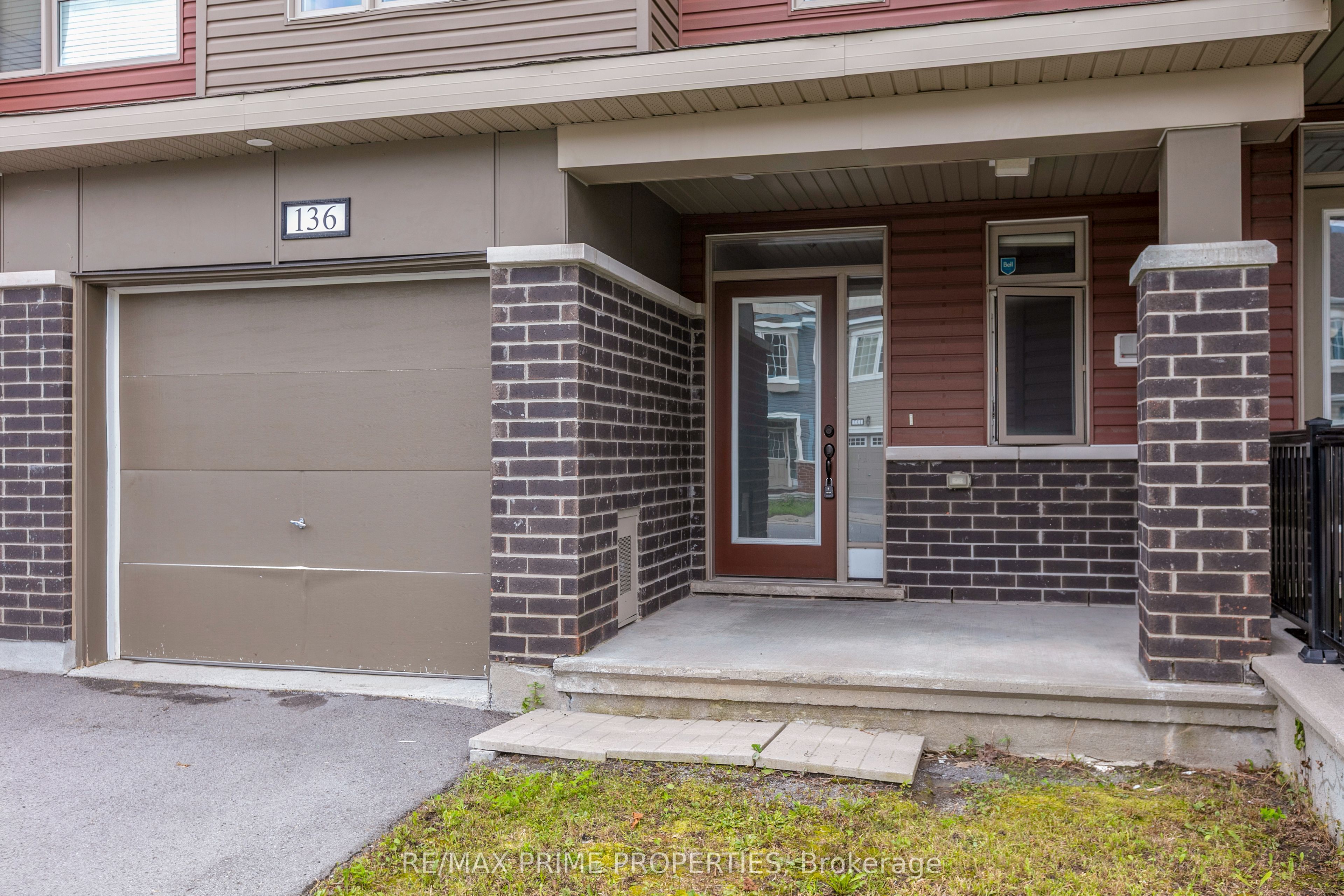 136 Lanceleaf Way Property Photo 3
