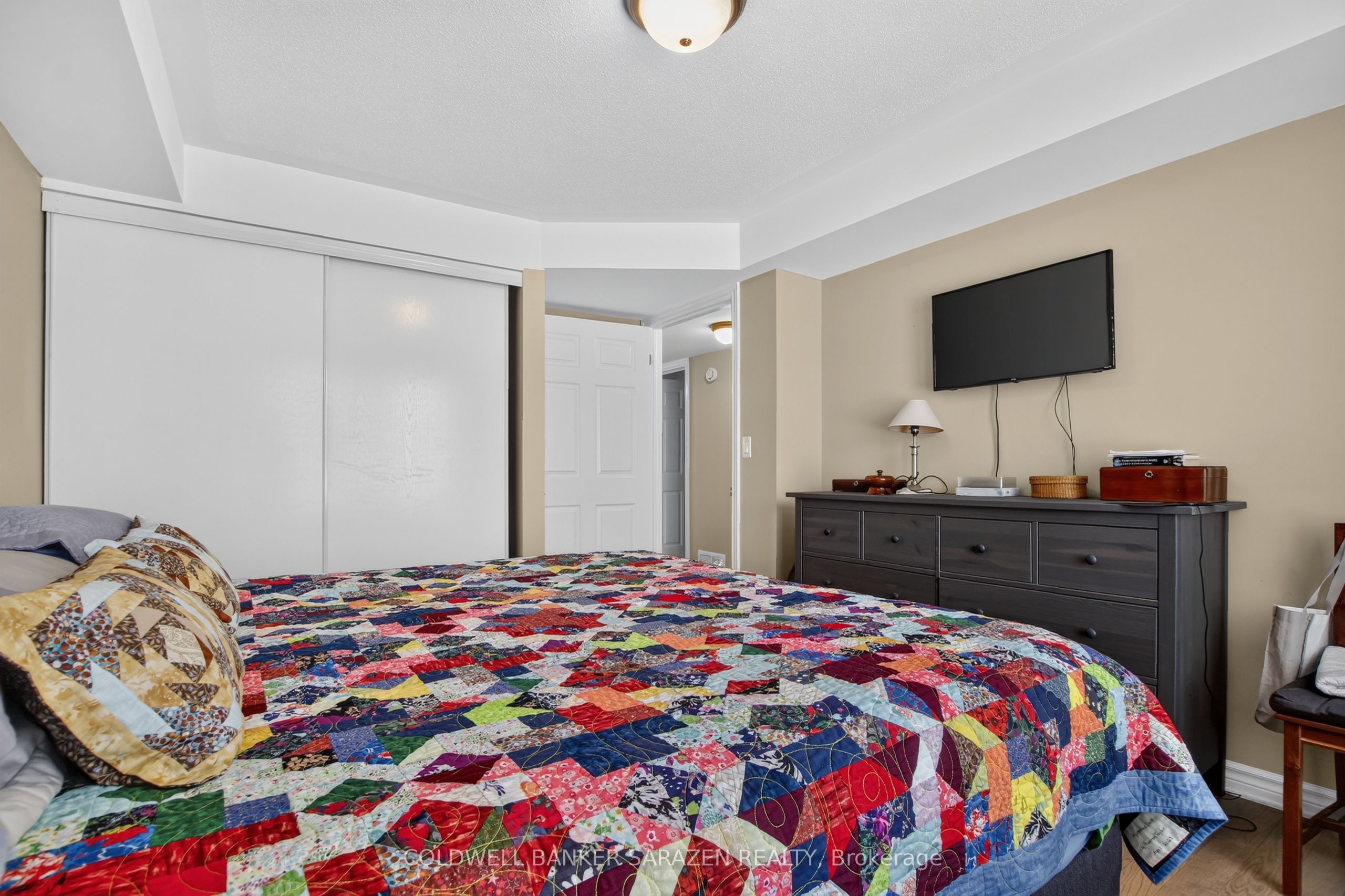 515 Stonefield Private 3 Property Photo 17