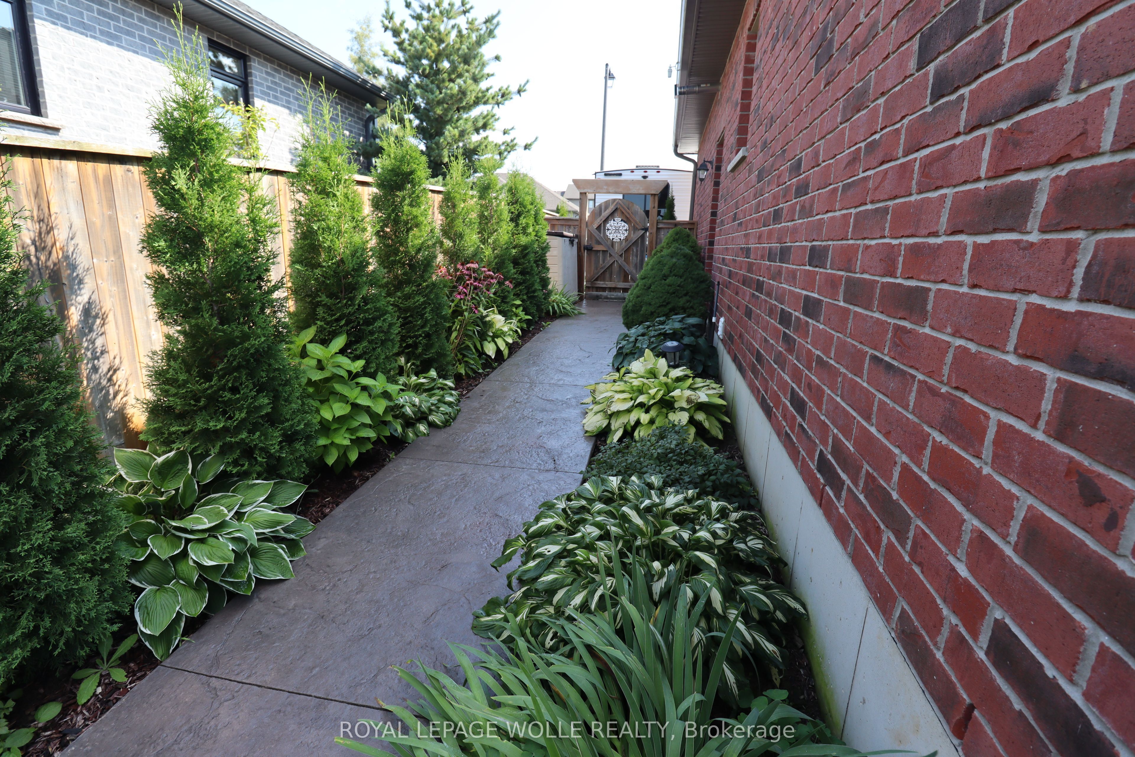 42 Graydon Drive Property Photo 40