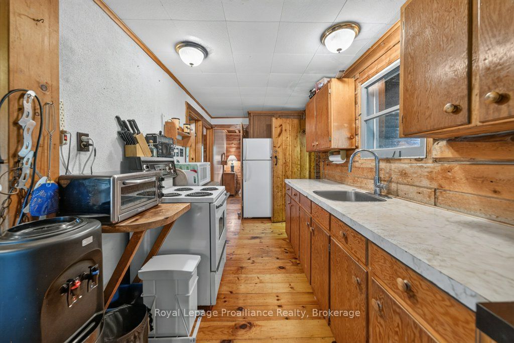 125 Mazinaw Lake Boat Access Property Photo 27