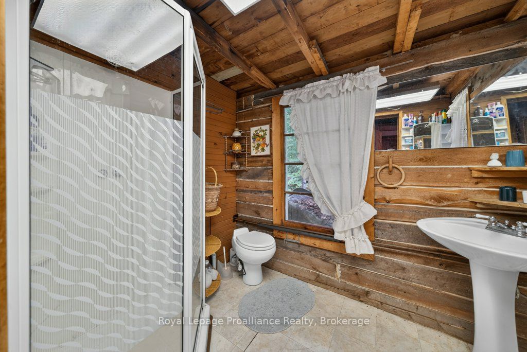 125 Mazinaw Lake Boat Access Property Photo 33