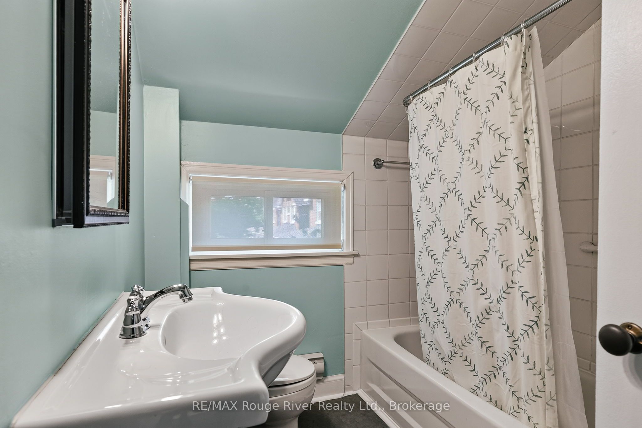 208 Albert Street Property Photo 43