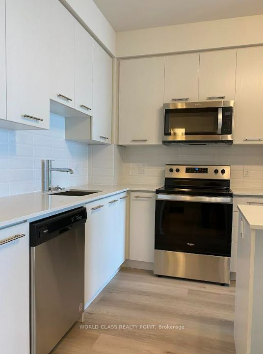 385 Winston Road 1507 Property Photo 11
