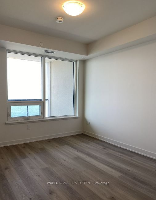 385 Winston Road 1507 Property Photo 16