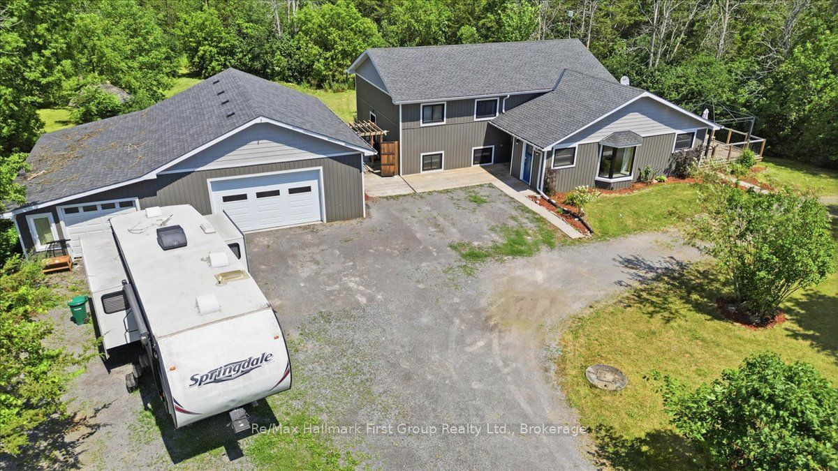 1233 Lazier Road Property Photo 1