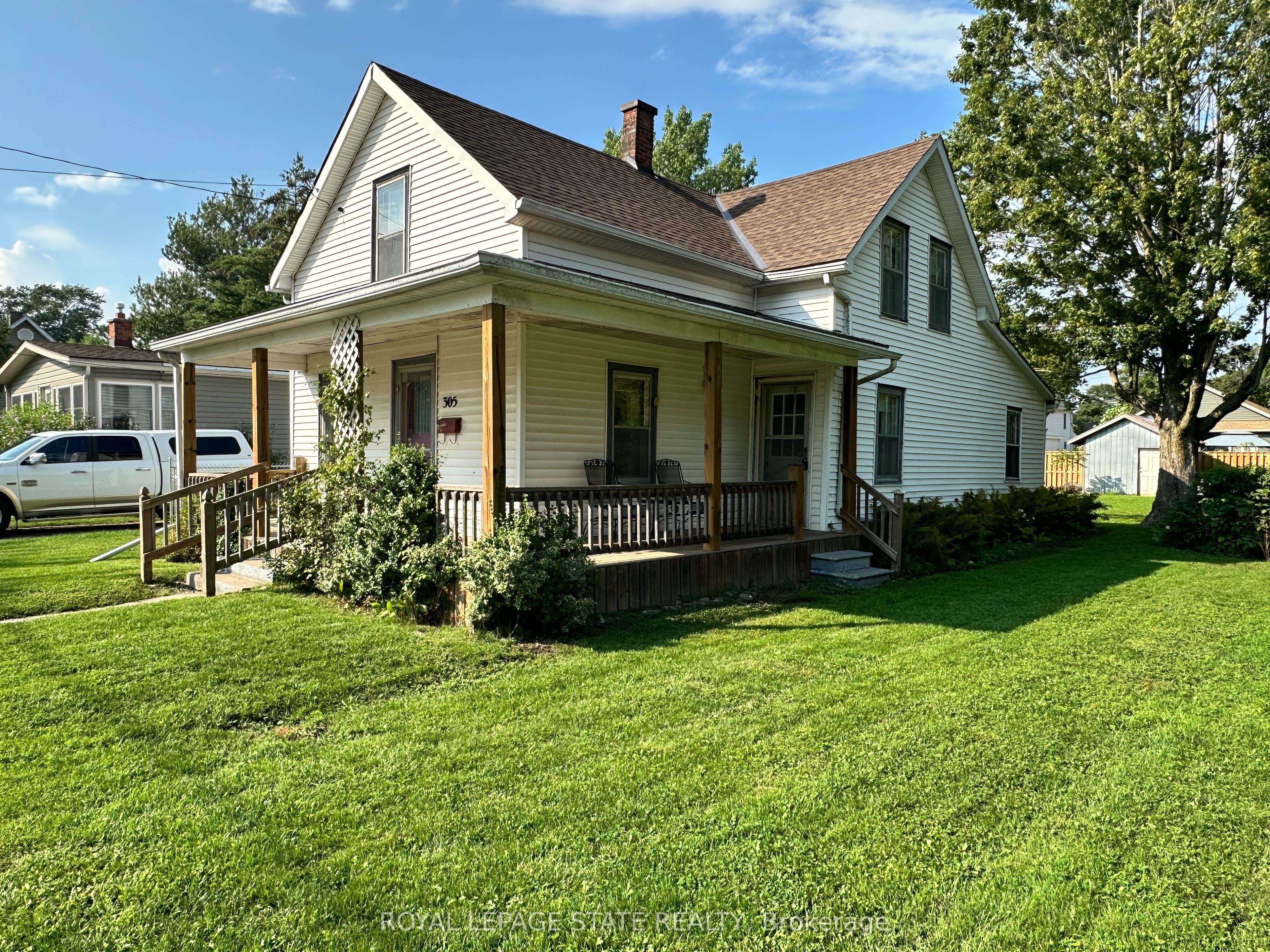 305 North Cayuga Street W Property Photo 2