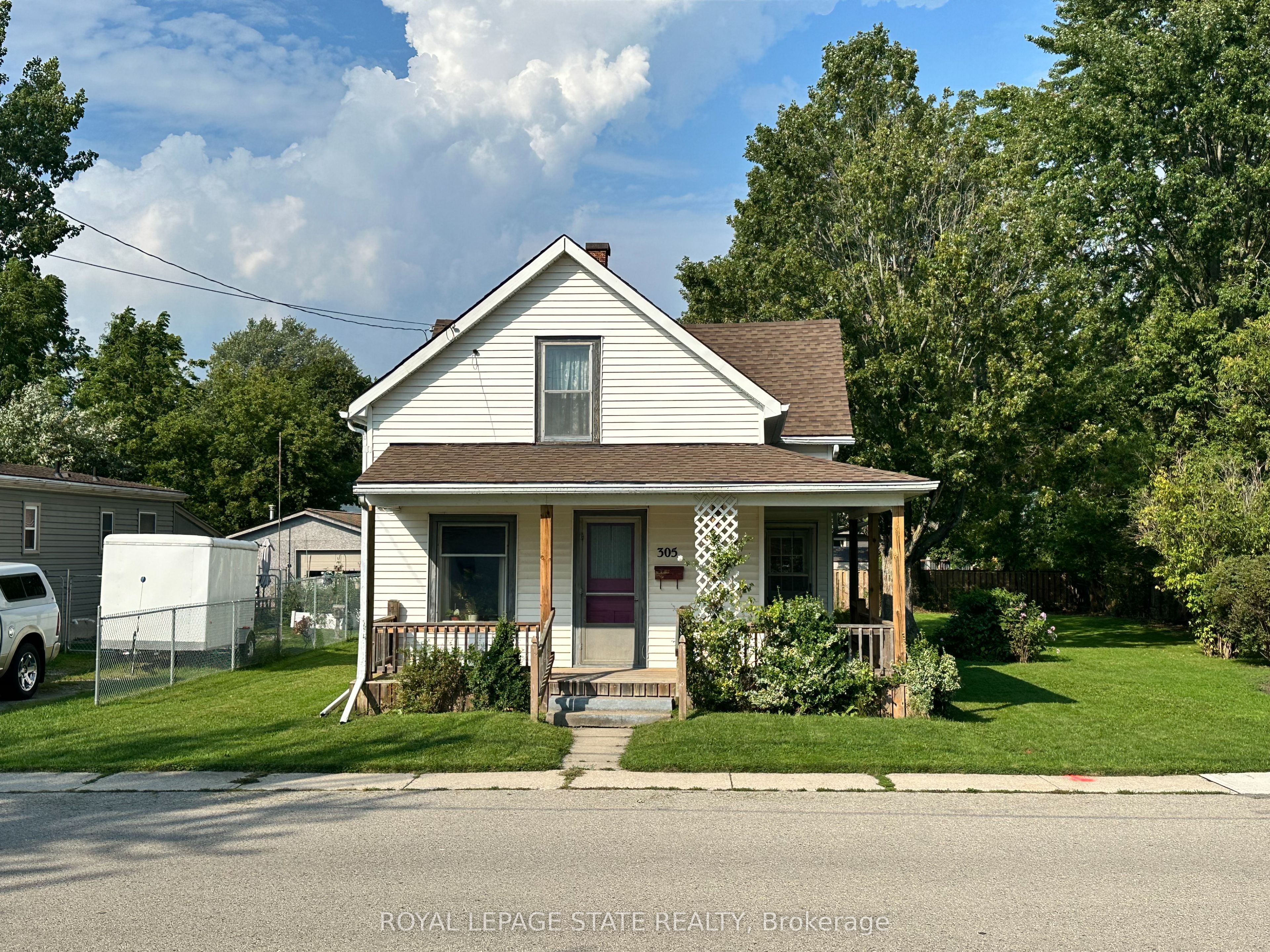 305 North Cayuga Street W Property Photo 7