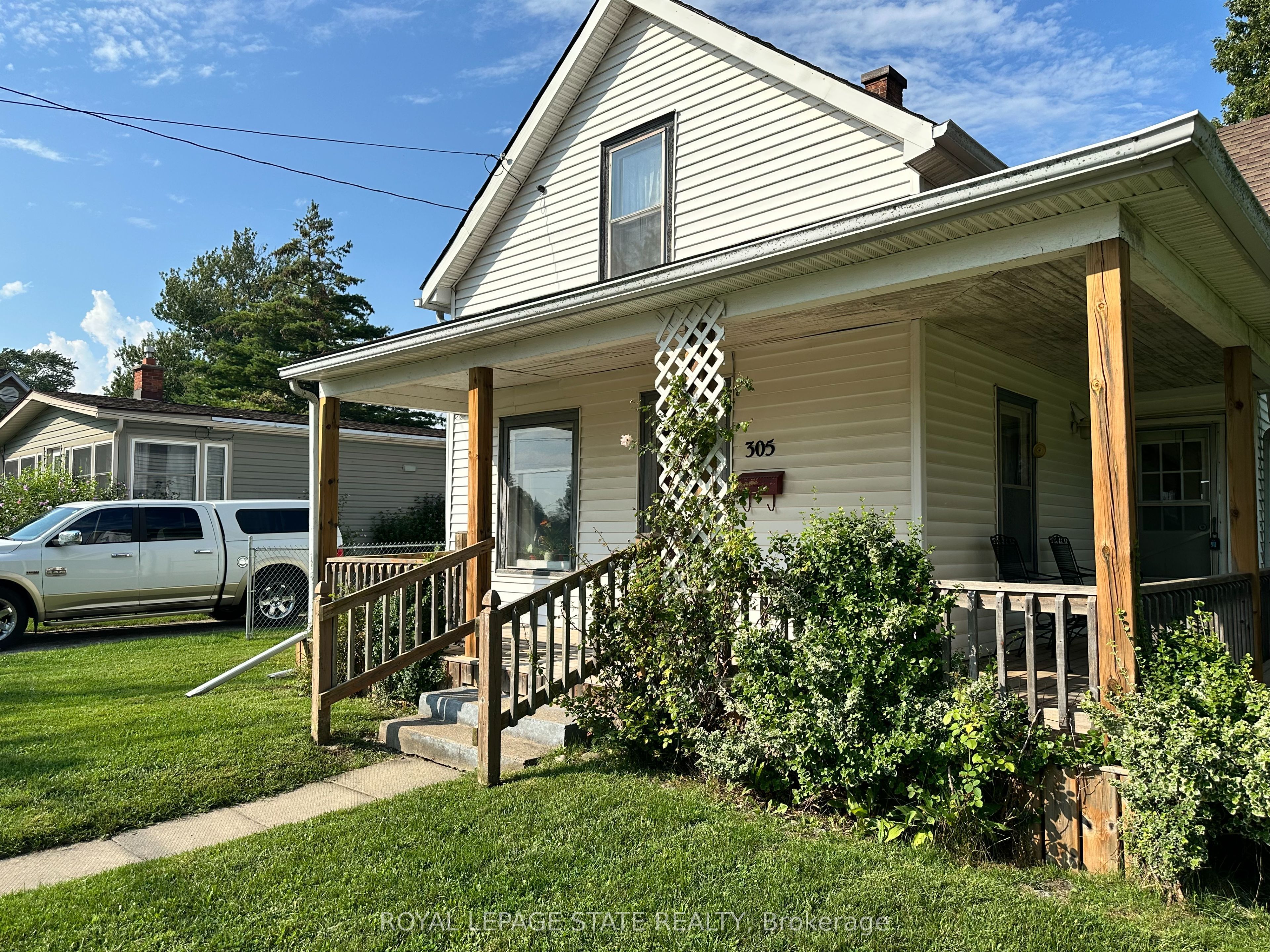 305 North Cayuga Street W Property Photo 8