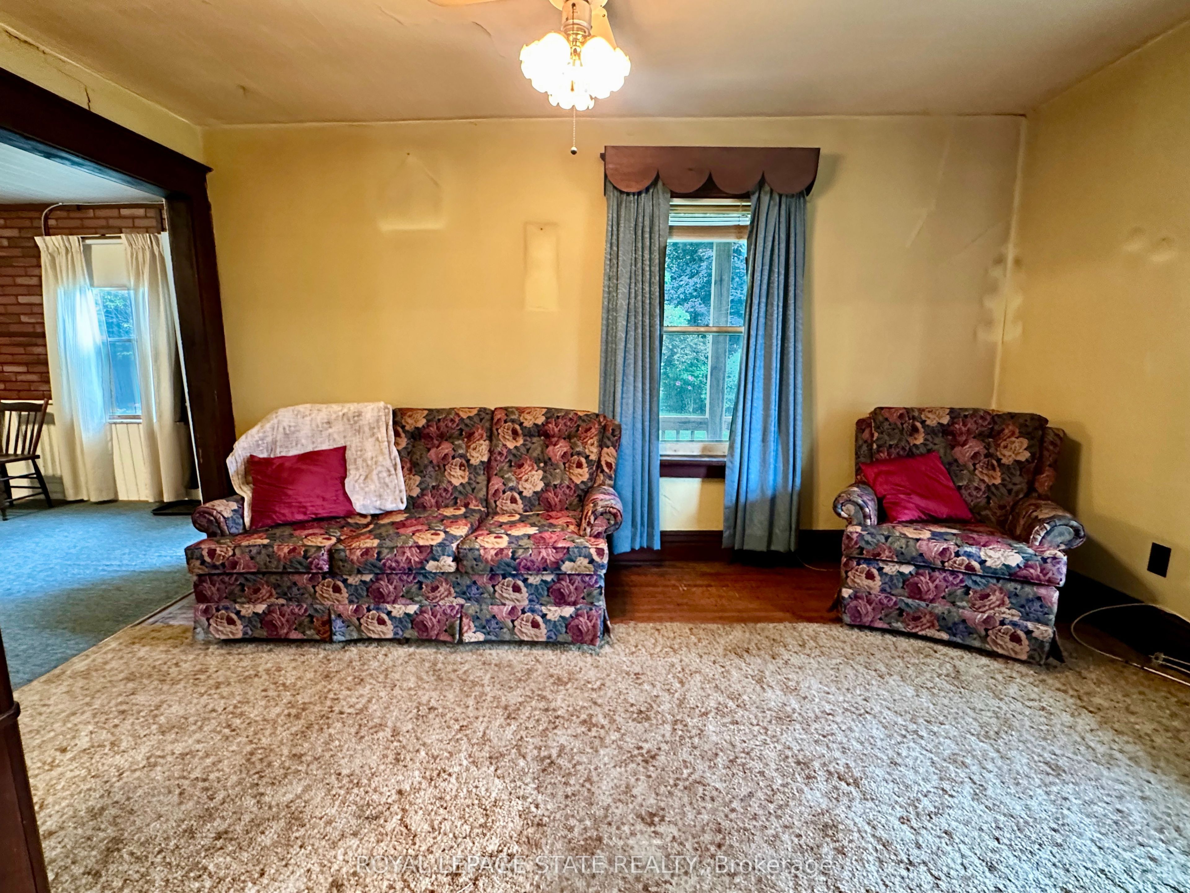 305 North Cayuga Street W Property Photo 12