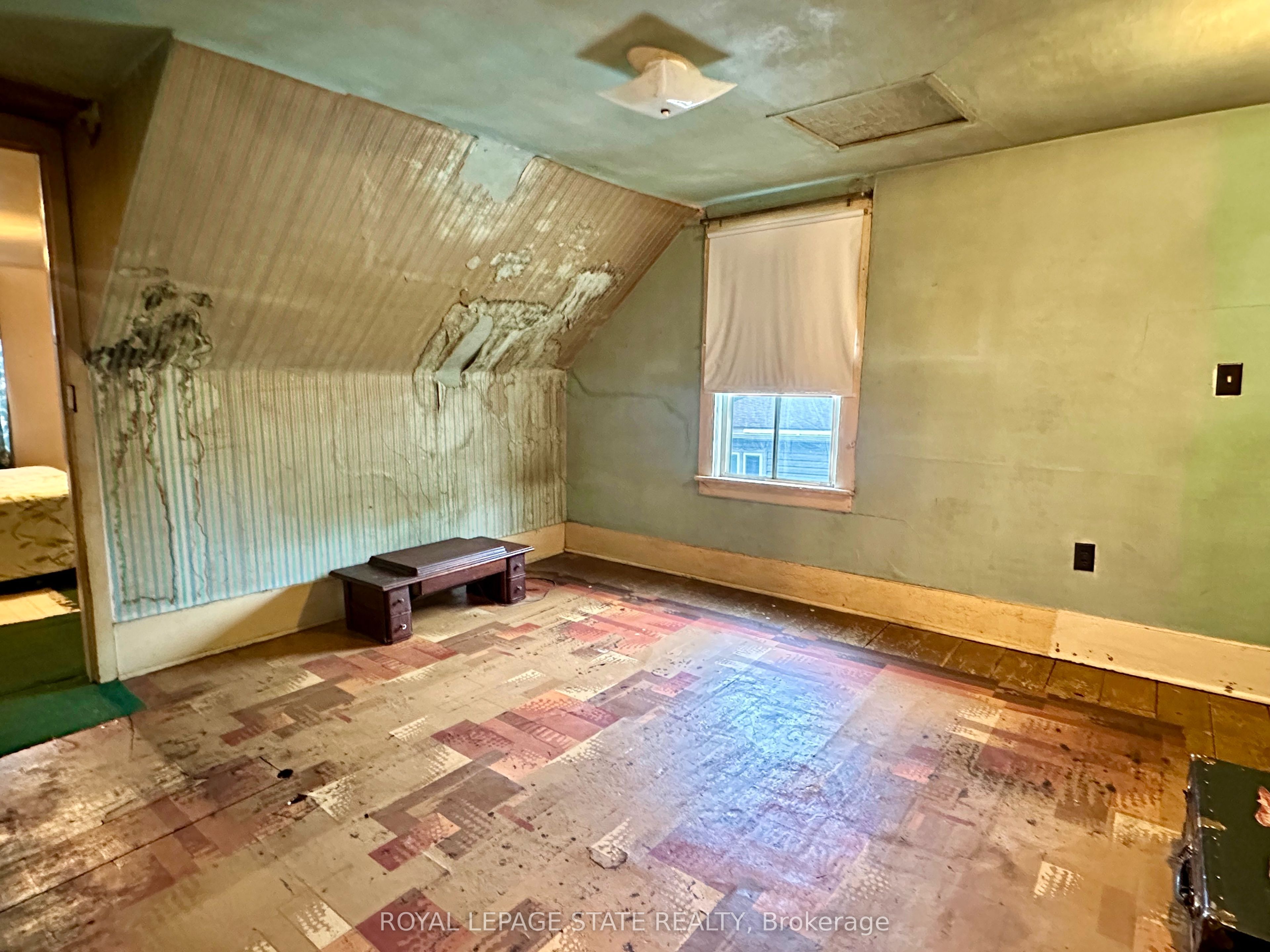 305 North Cayuga Street W Property Photo 27