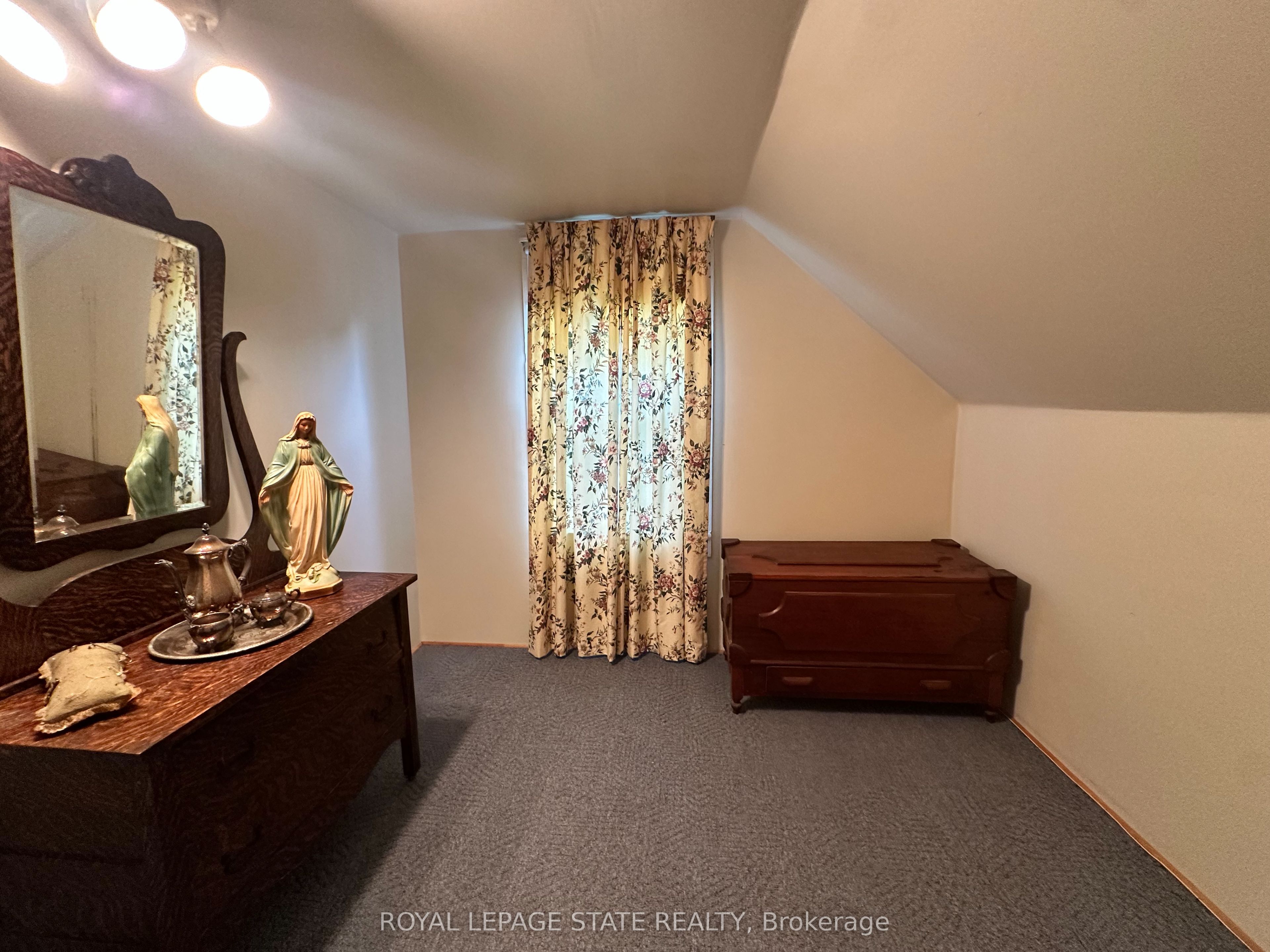 305 North Cayuga Street W Property Photo 29