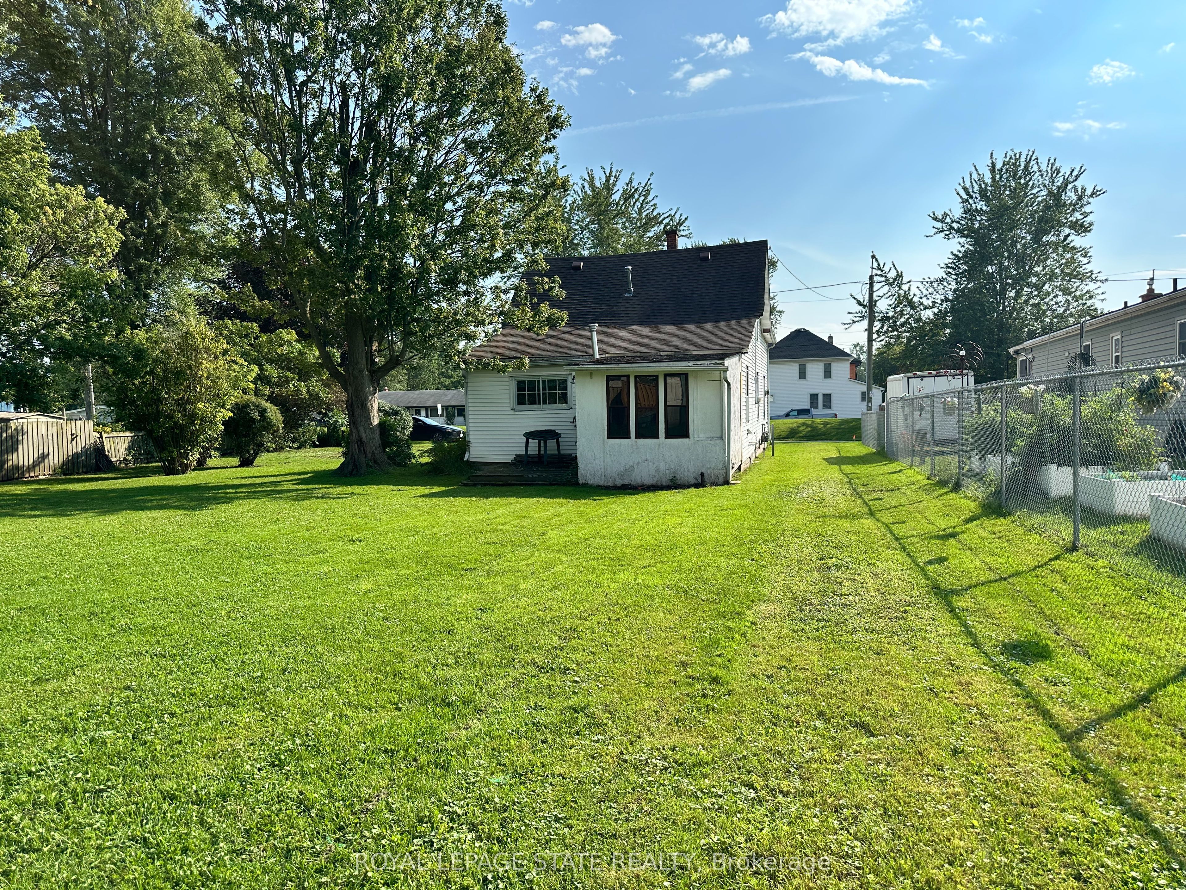 305 North Cayuga Street W Property Photo 34