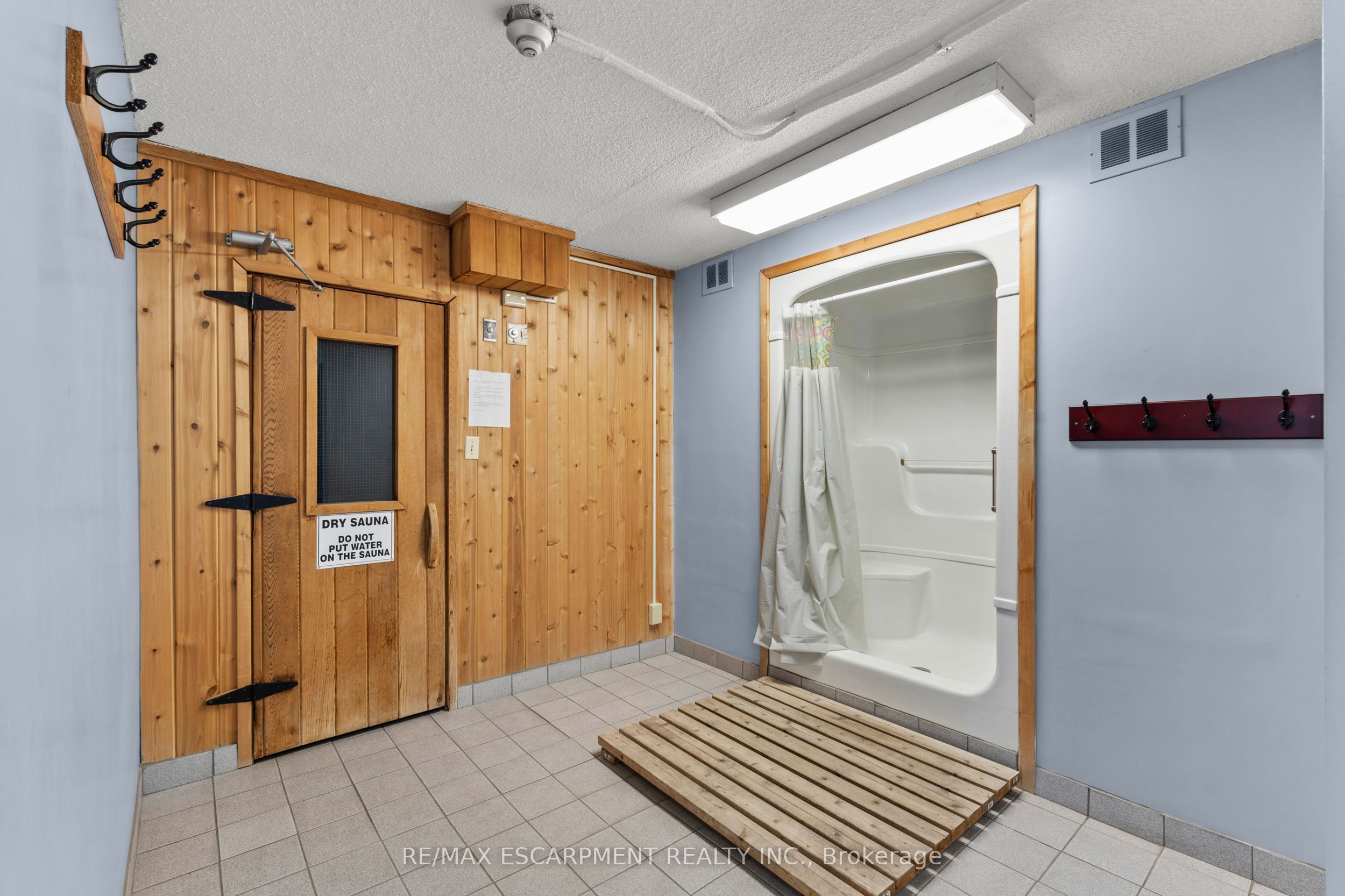 75 Queen Street N 2206 Property Photo 24