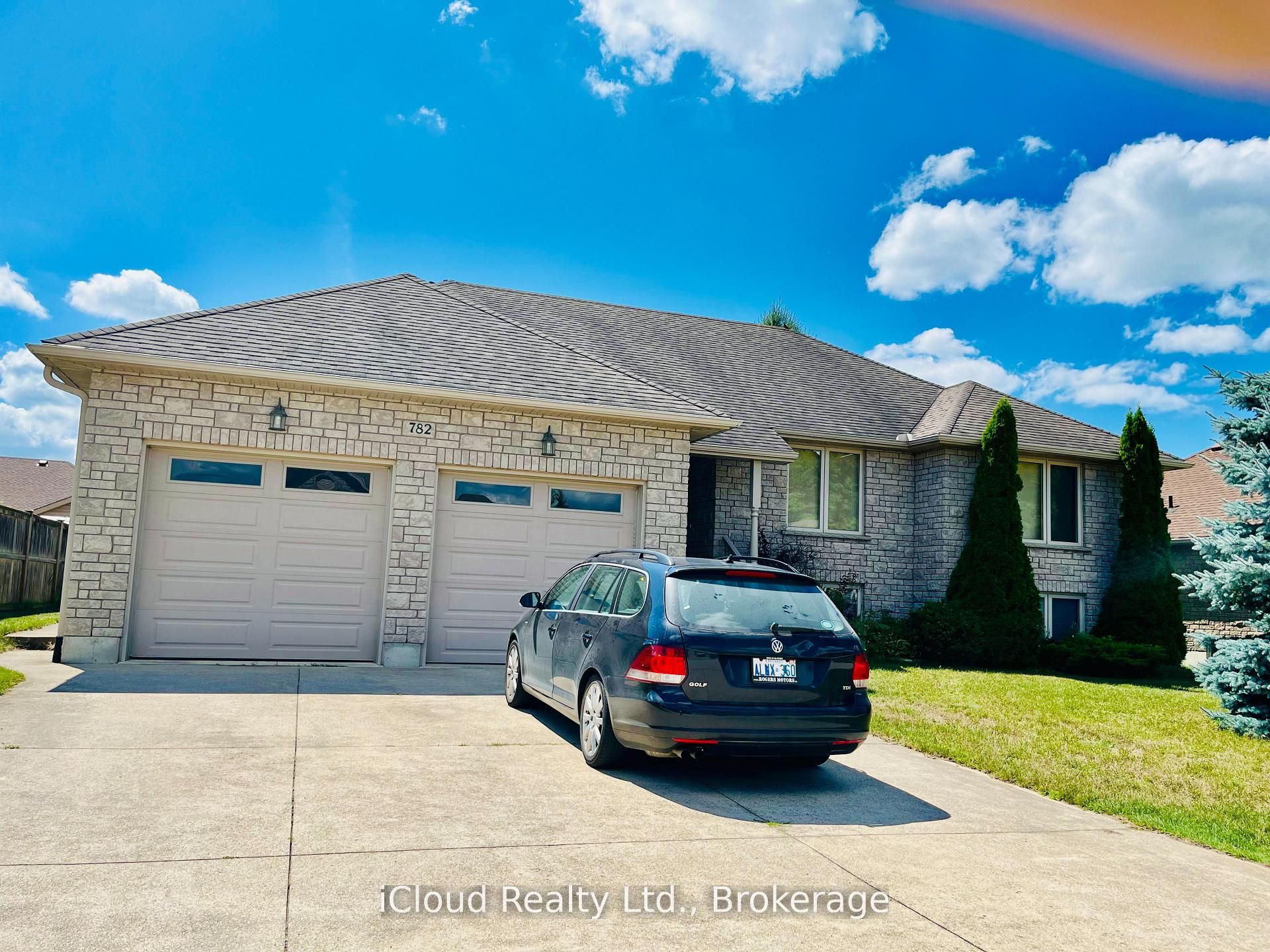 782 Brentwood Drive Property Photo 1