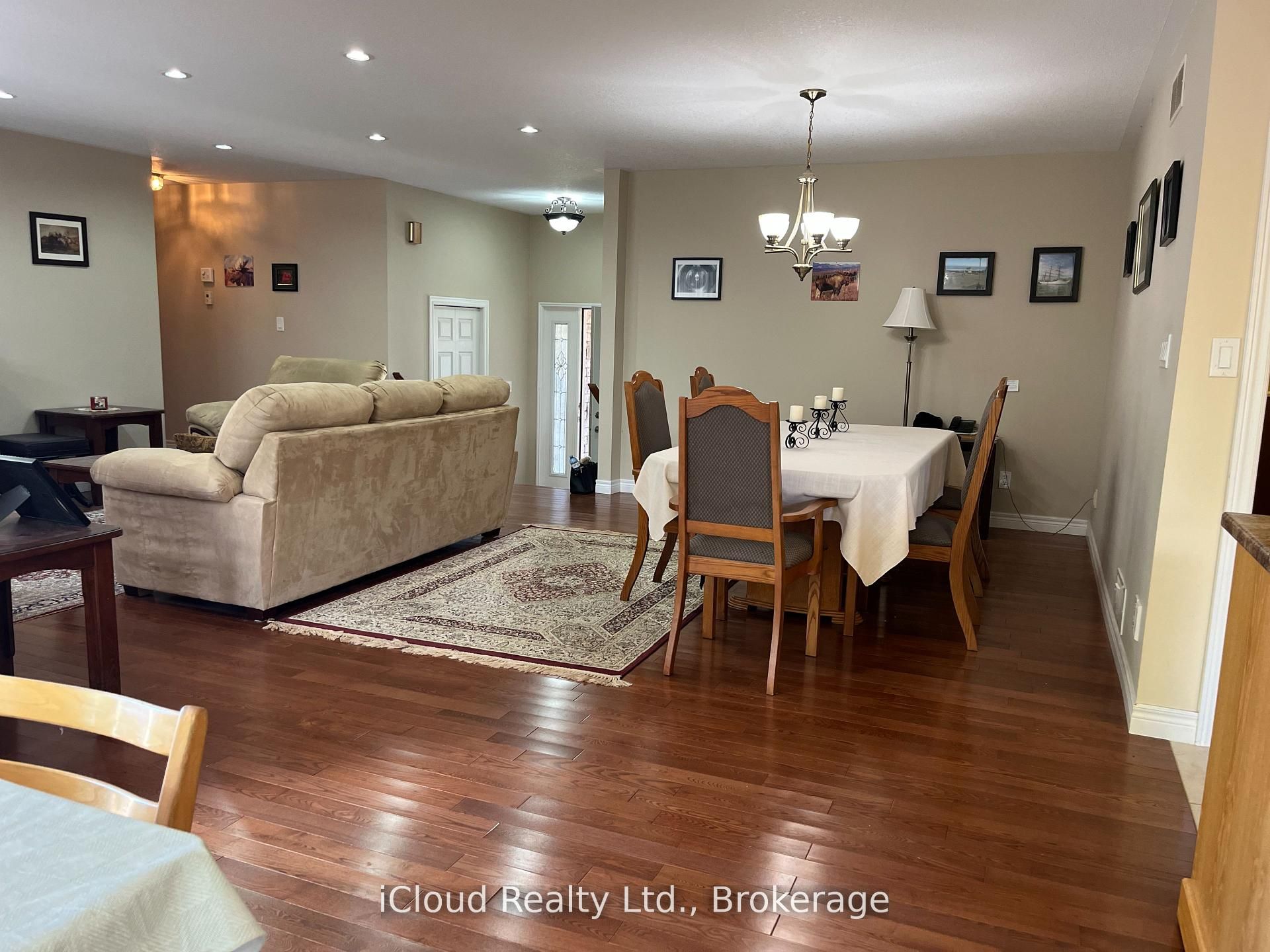 782 Brentwood Drive Property Photo 7