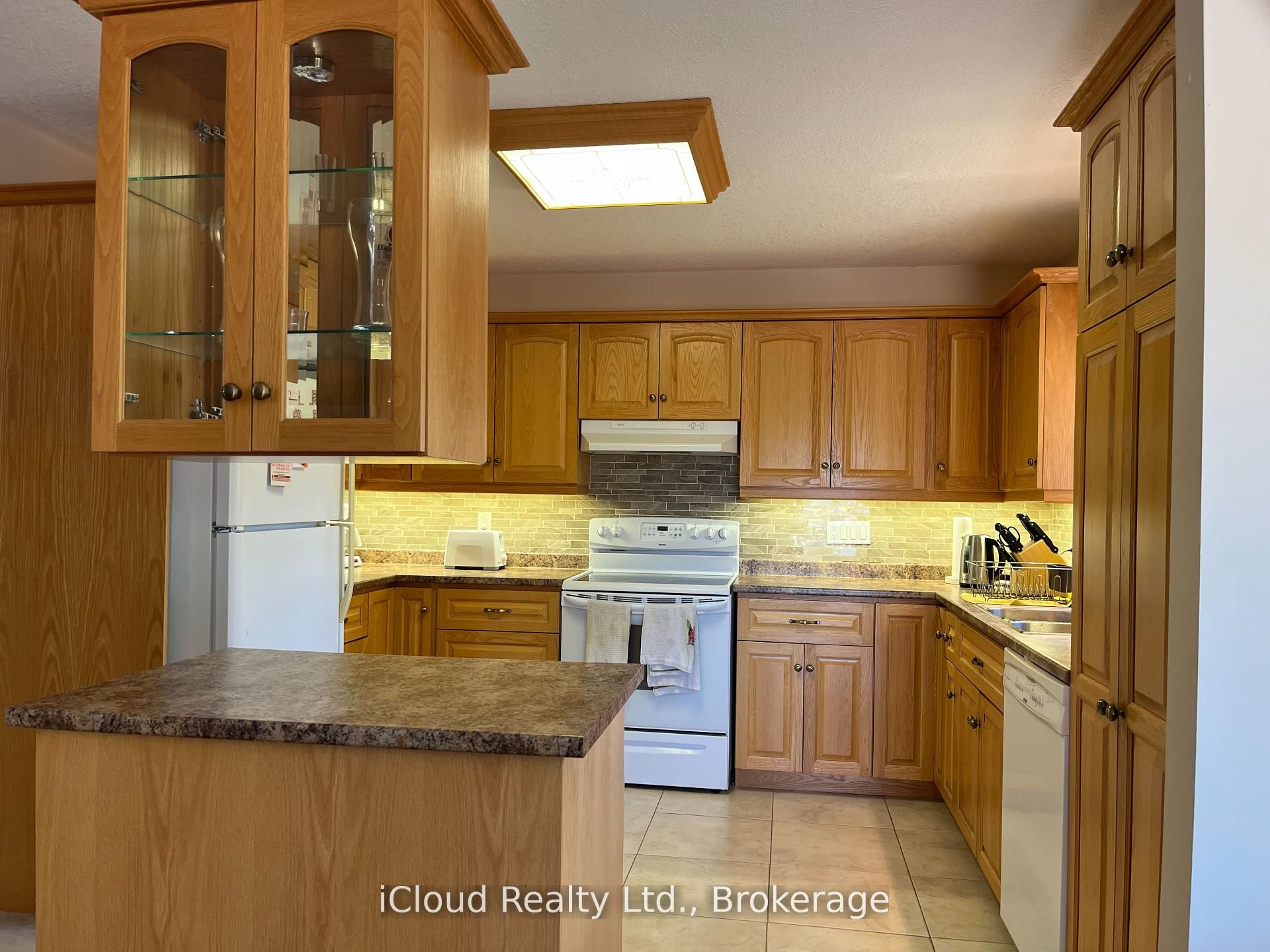 782 Brentwood Drive Property Photo 10