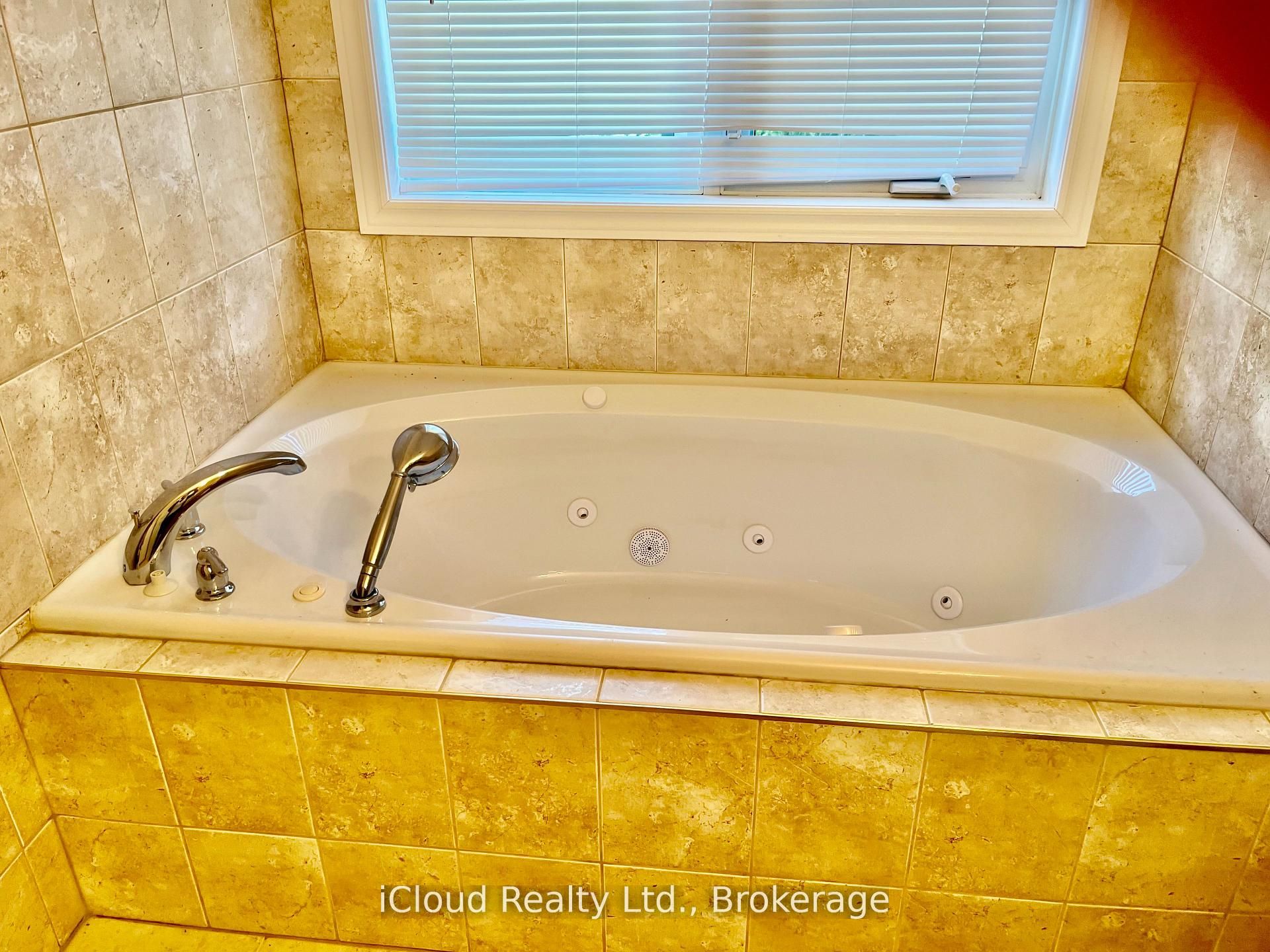 782 Brentwood Drive Property Photo 18