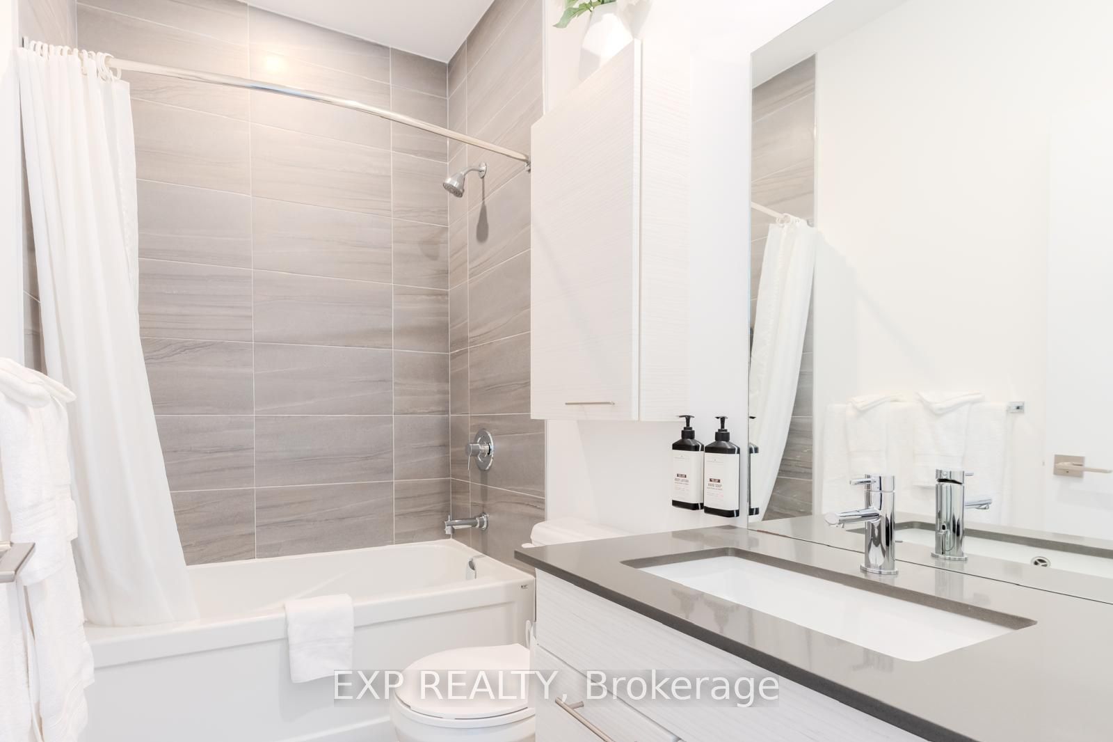 120 Carrick Trail 102 Property Photo 12