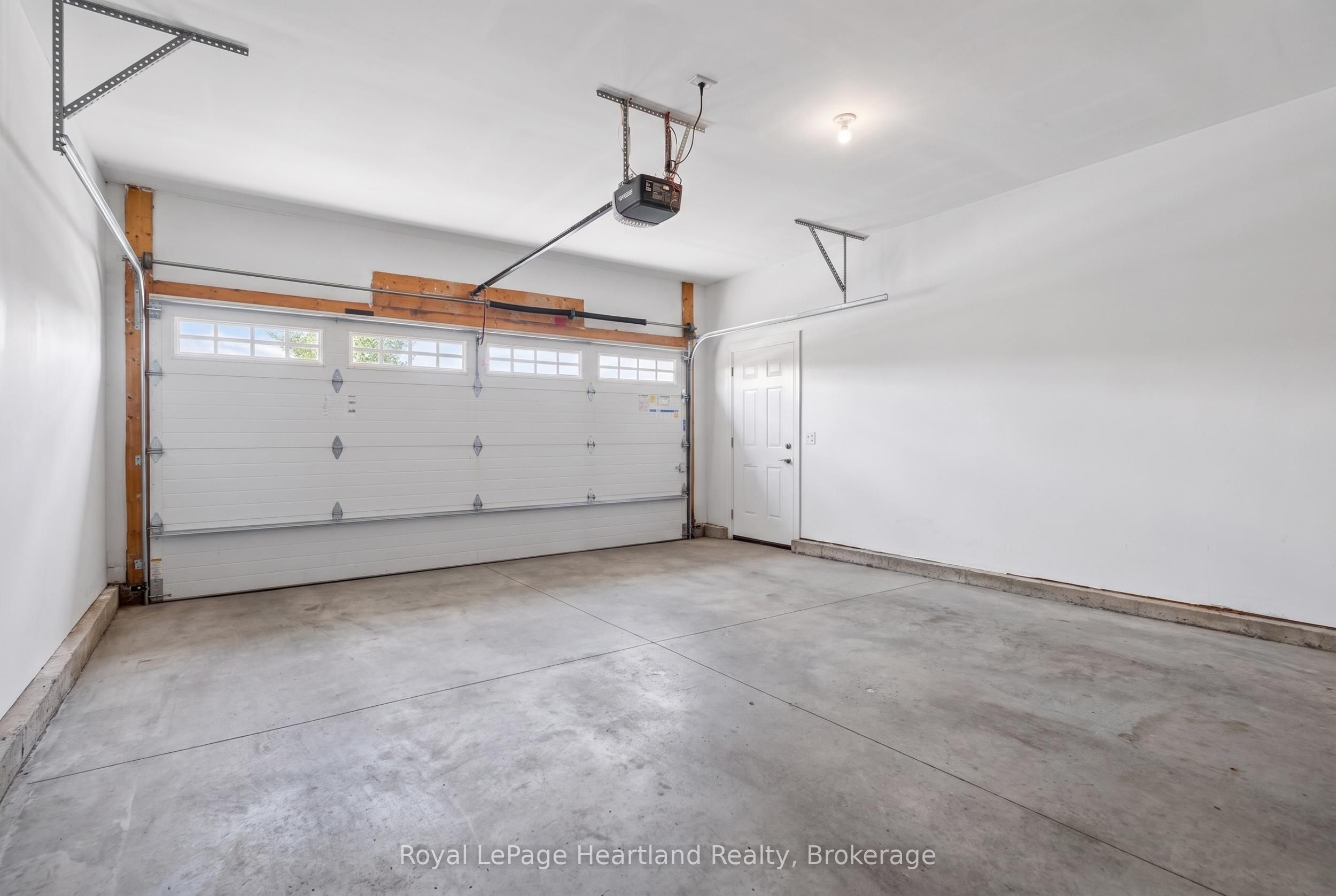 12 Windward Way N Property Photo 20