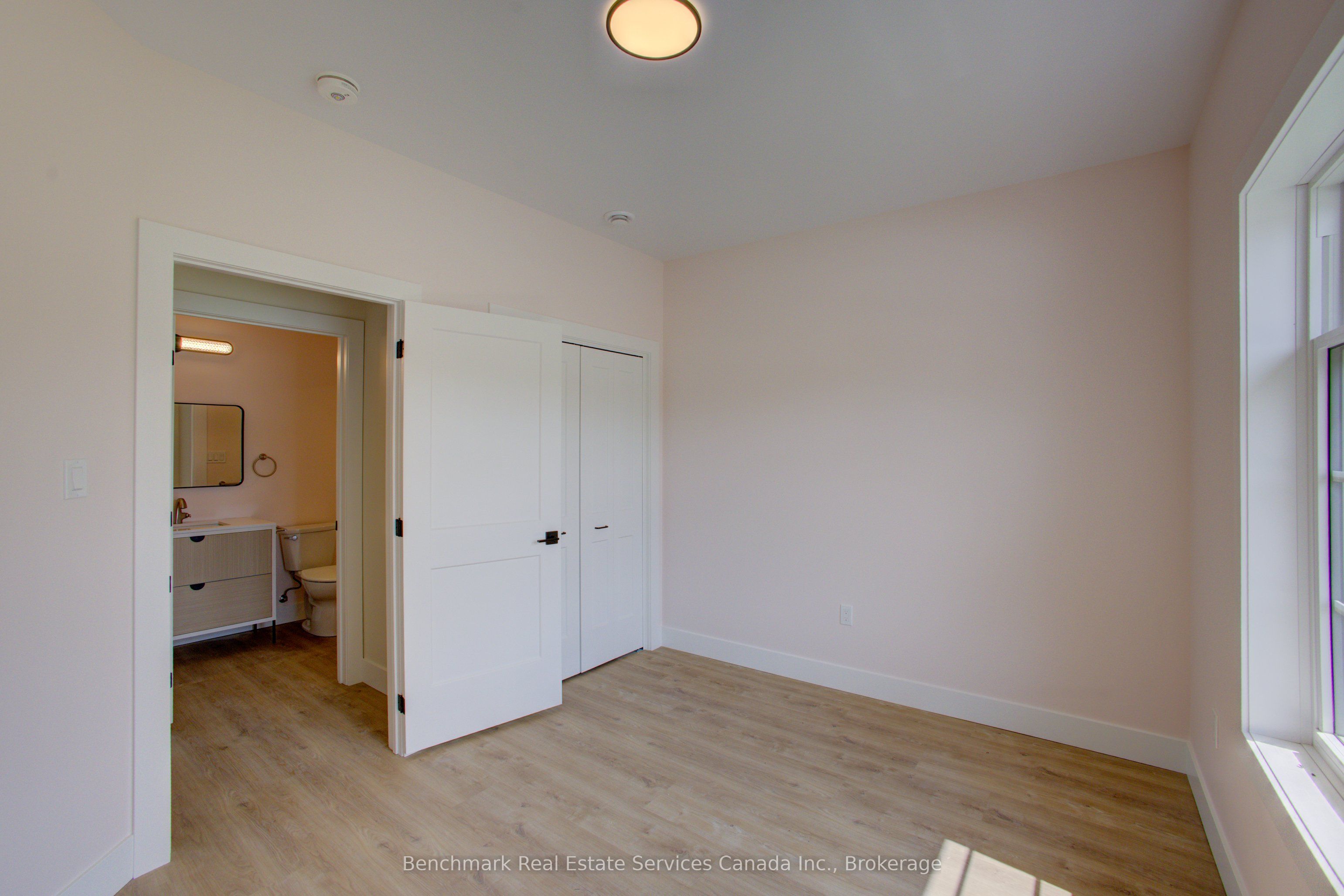 1182 Queen Street 18 Property Photo 9