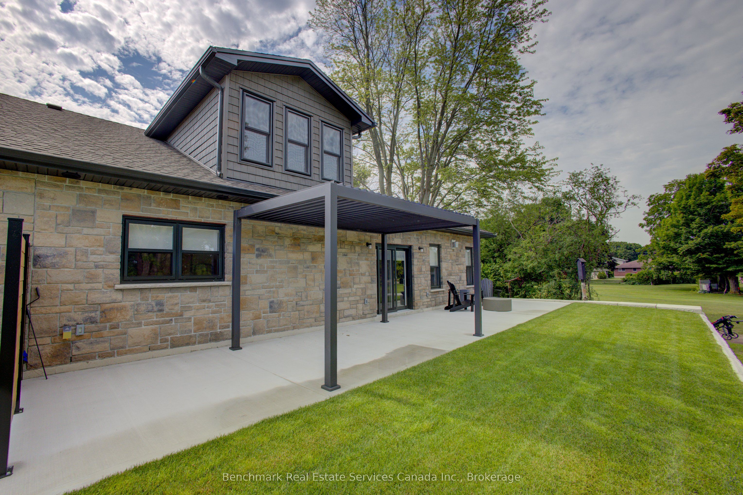 1182 Queen Street 47 Property Photo 21