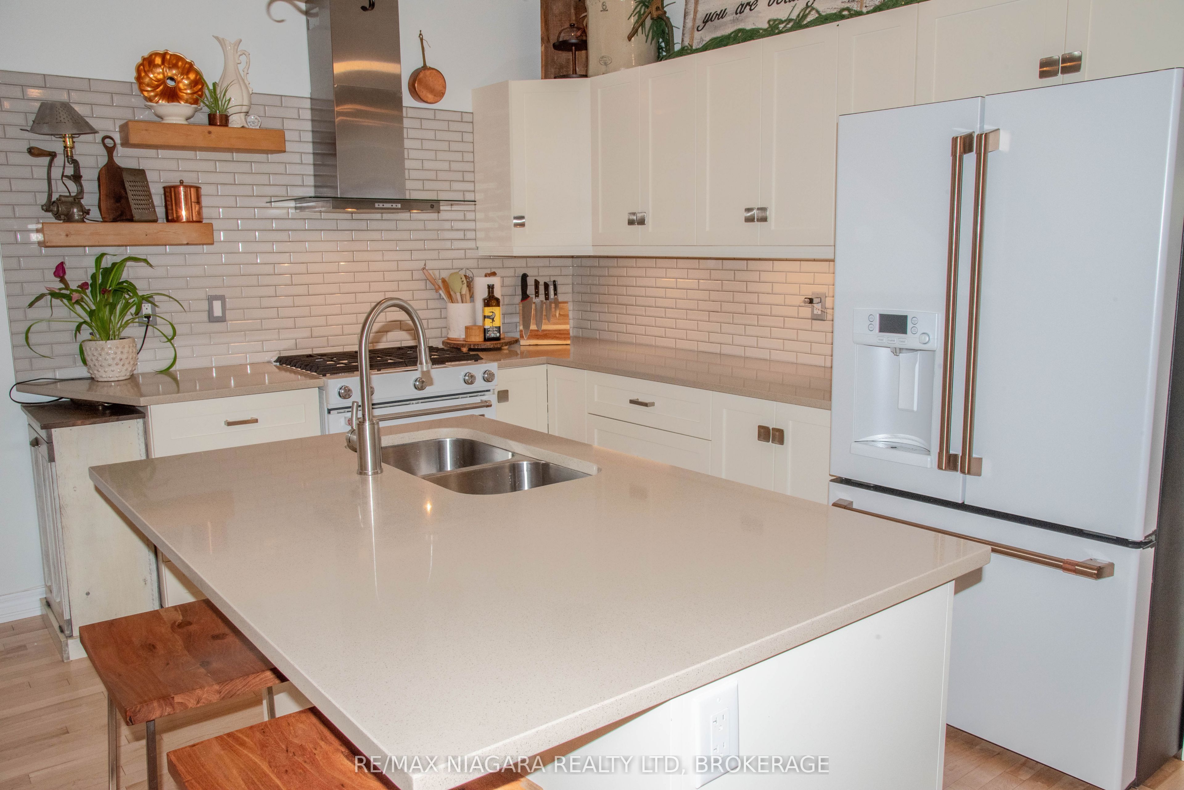 436 Ridgeway Road Property Photo 9