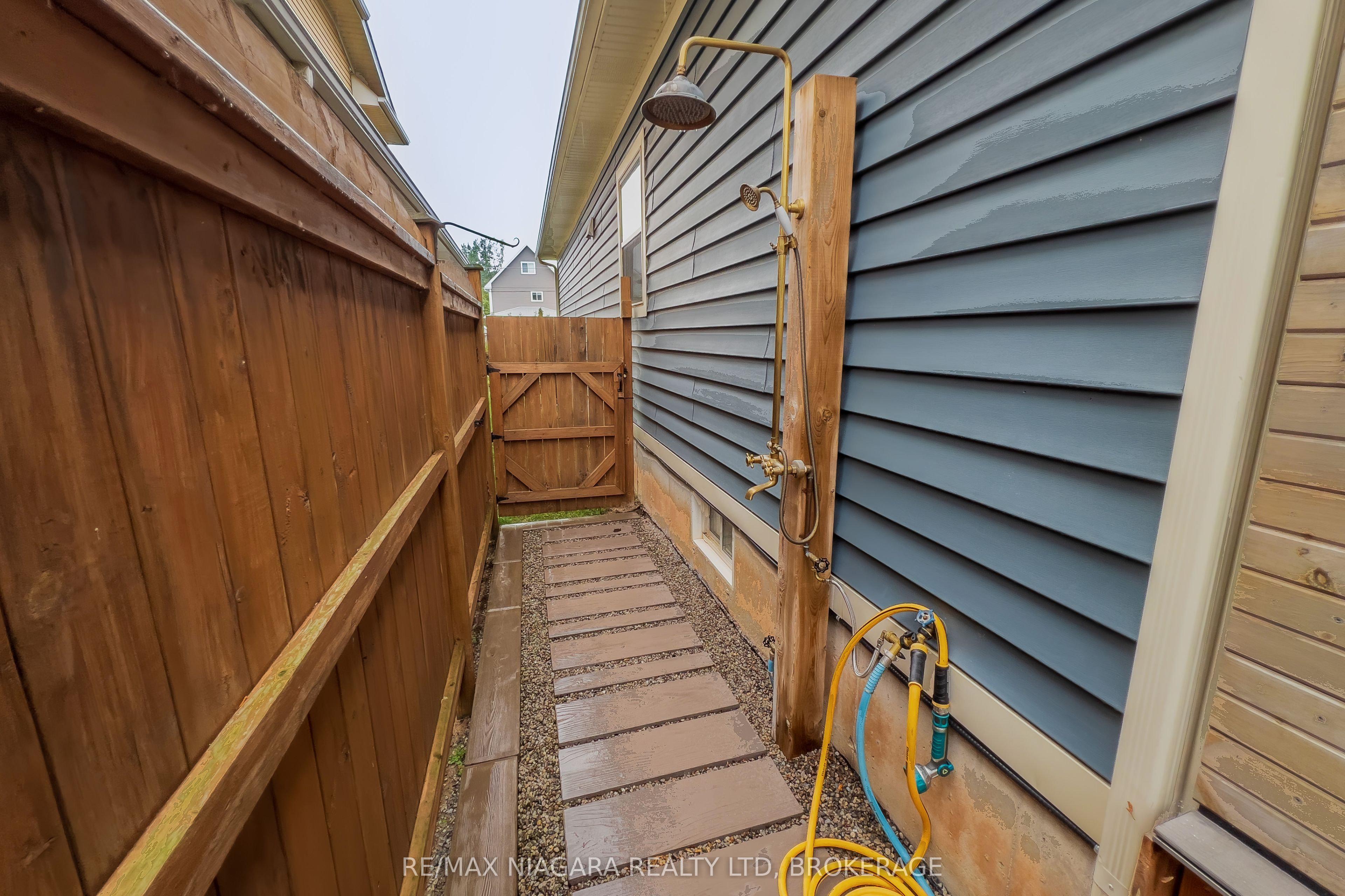436 Ridgeway Road Property Photo 32