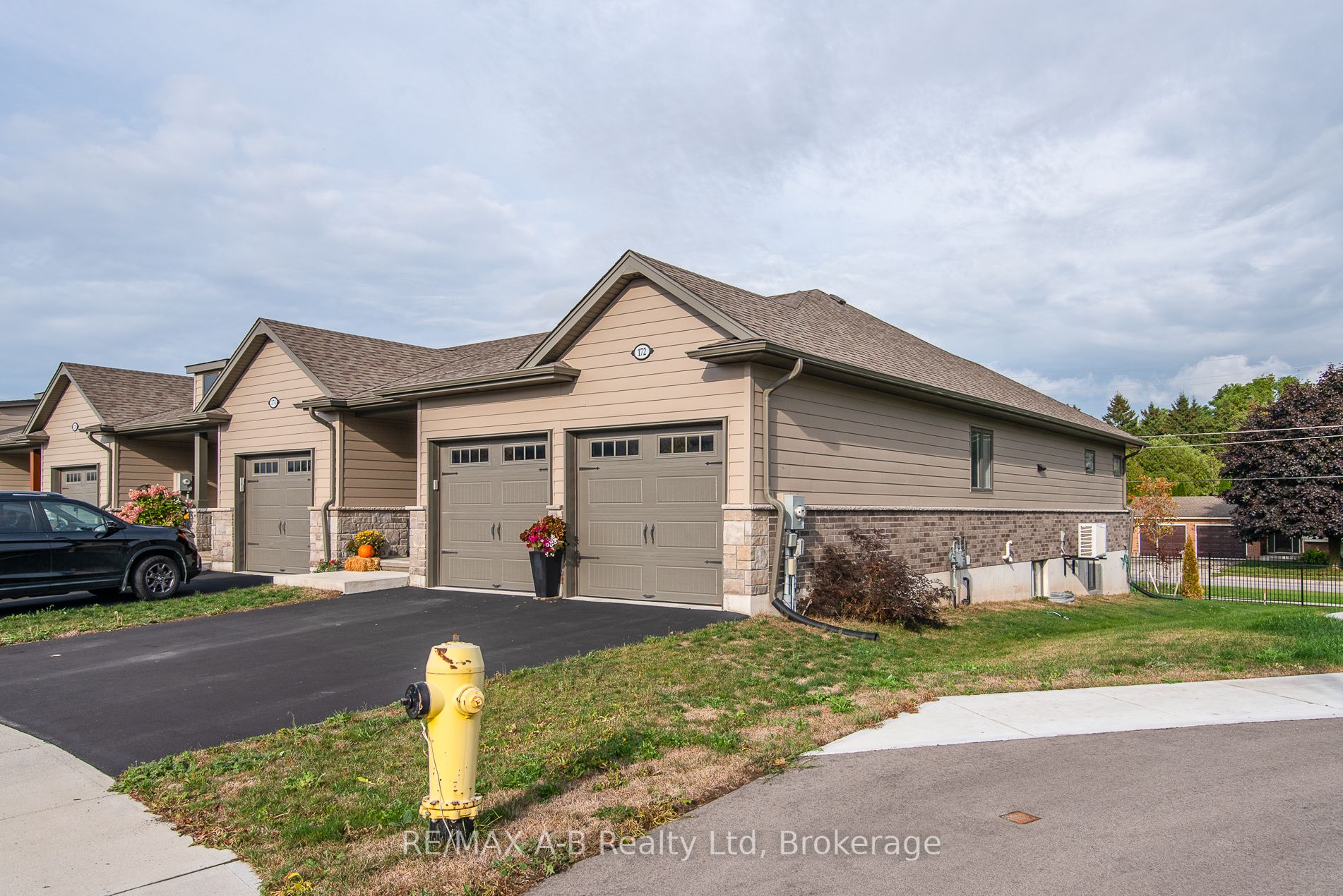172 Hooper Street Property Photo 1