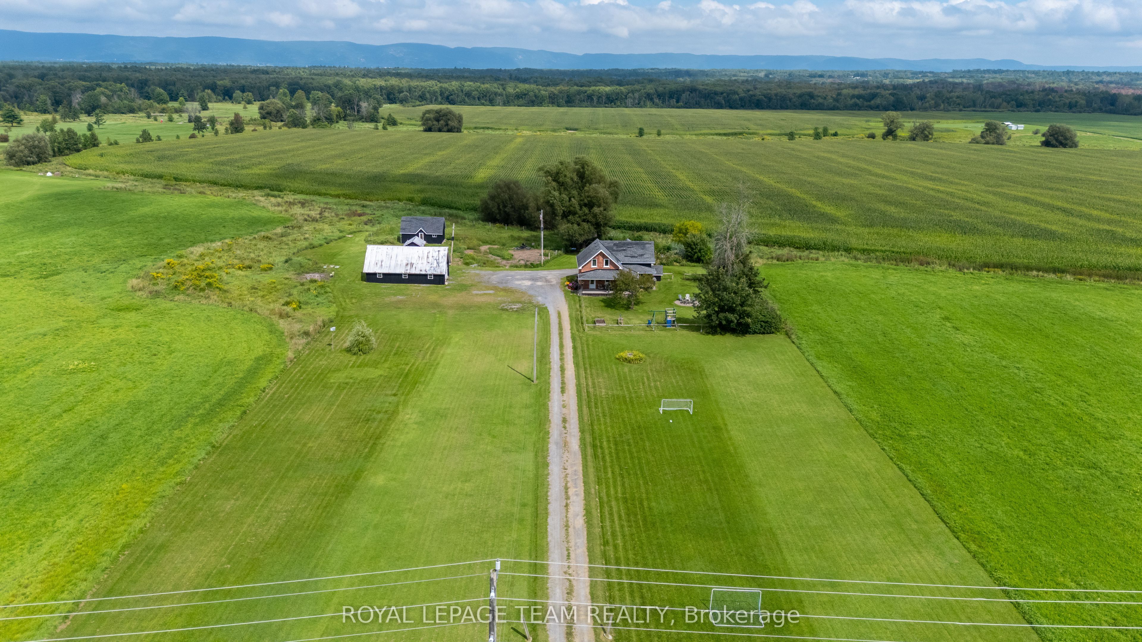 3570 Dunrobin Road Property Photo 30