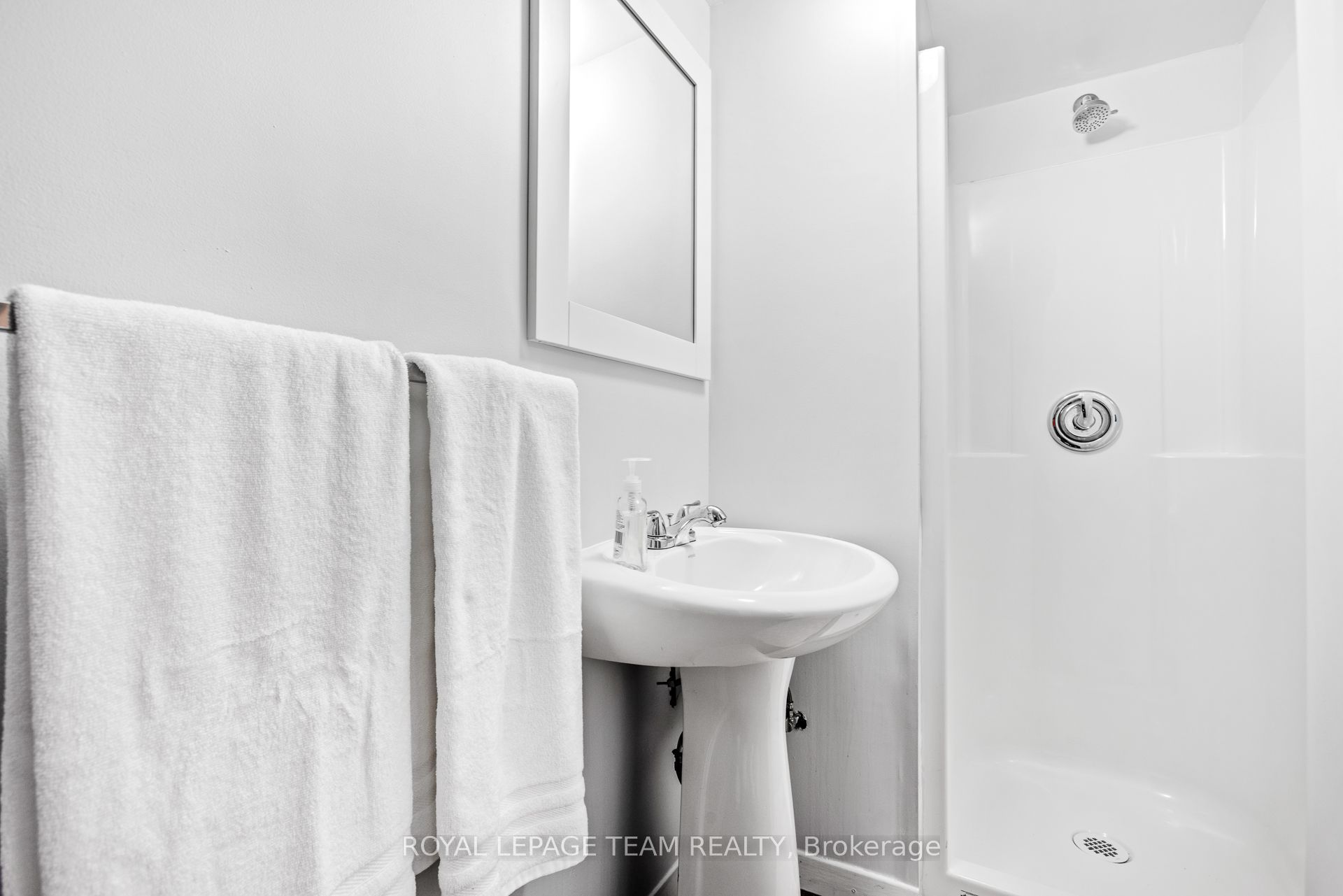 455 Kintyre Private 9 Property Photo 27