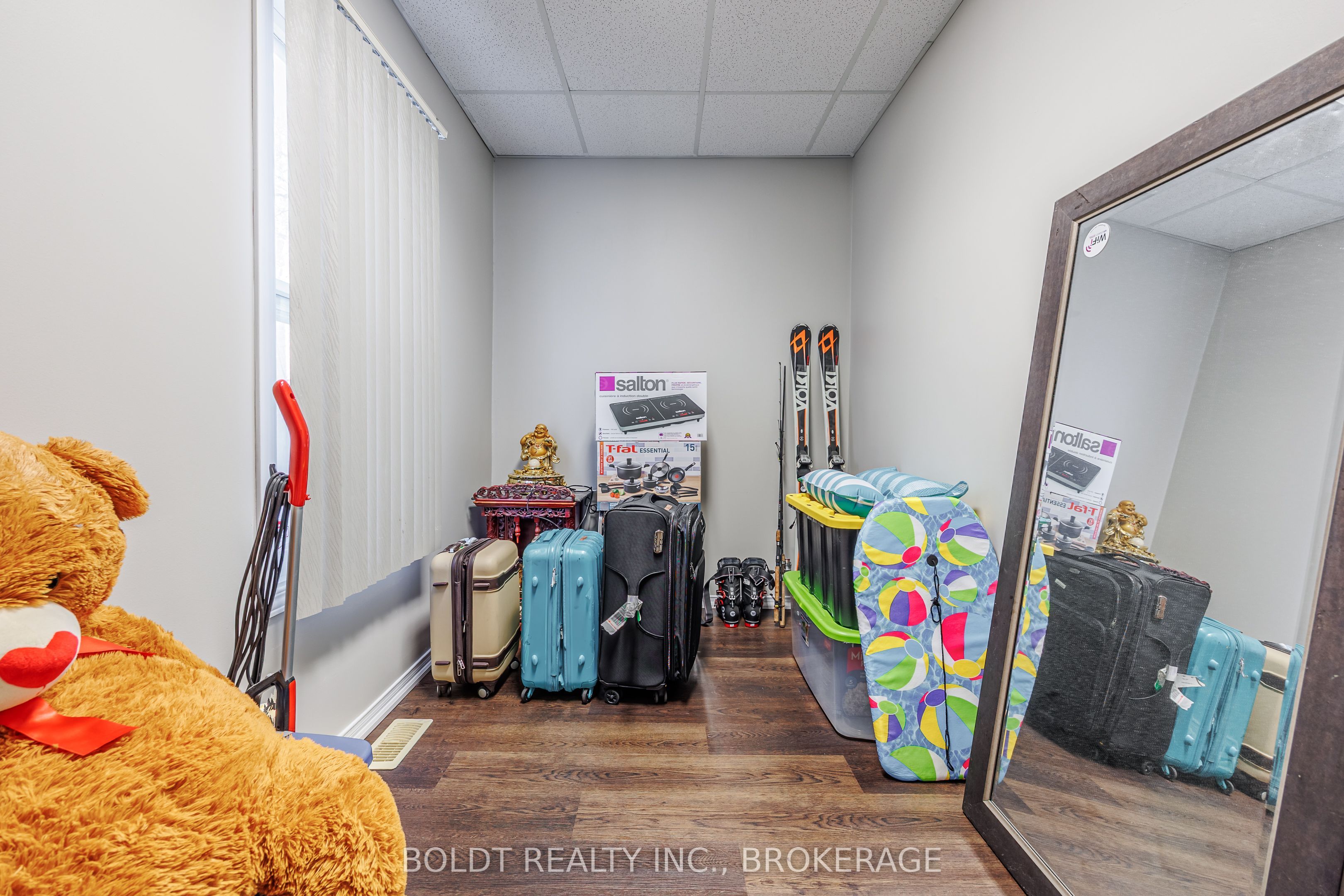 132 Welland Avenue Property Photo 10