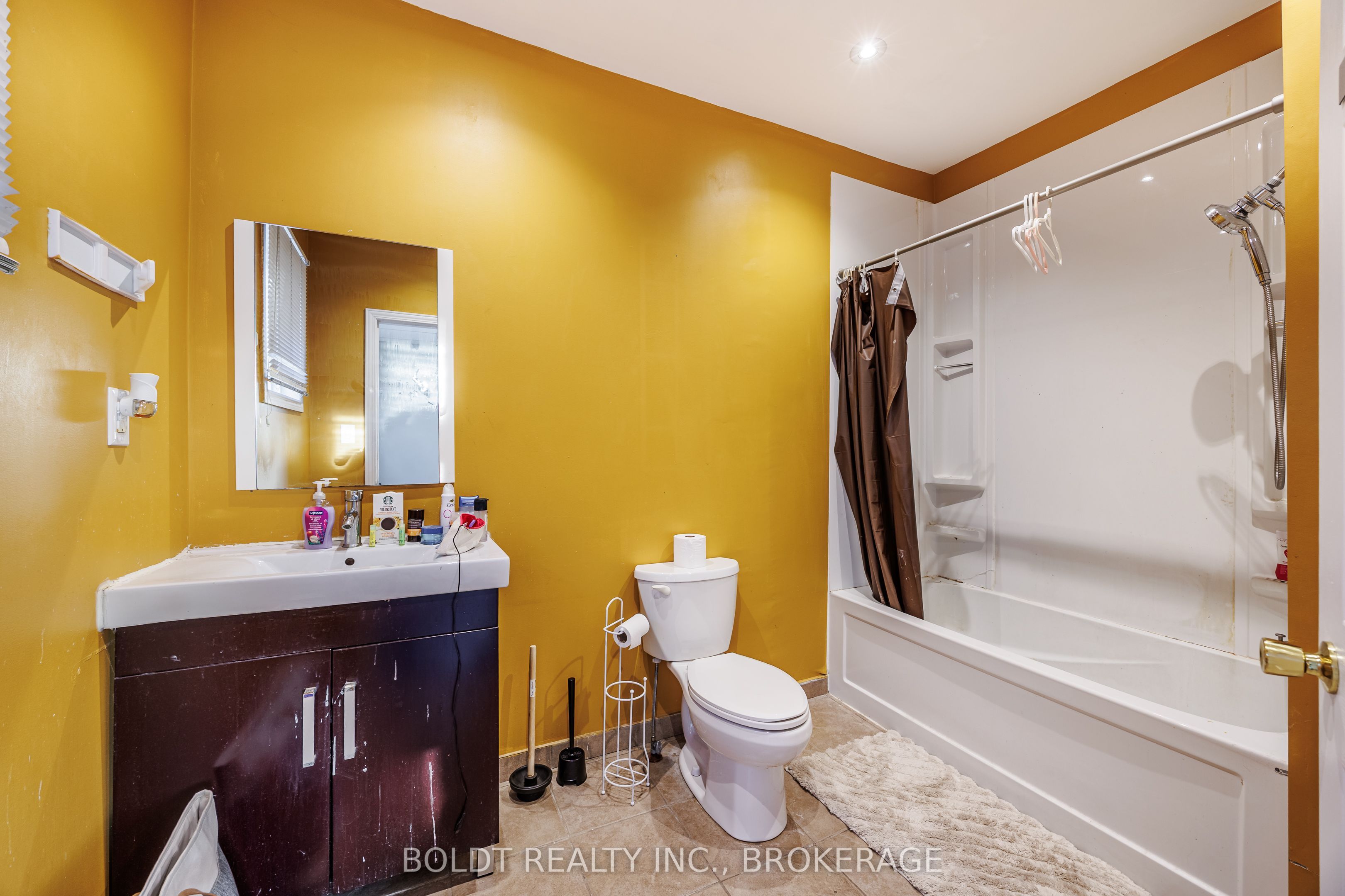 132 Welland Avenue Property Photo 13