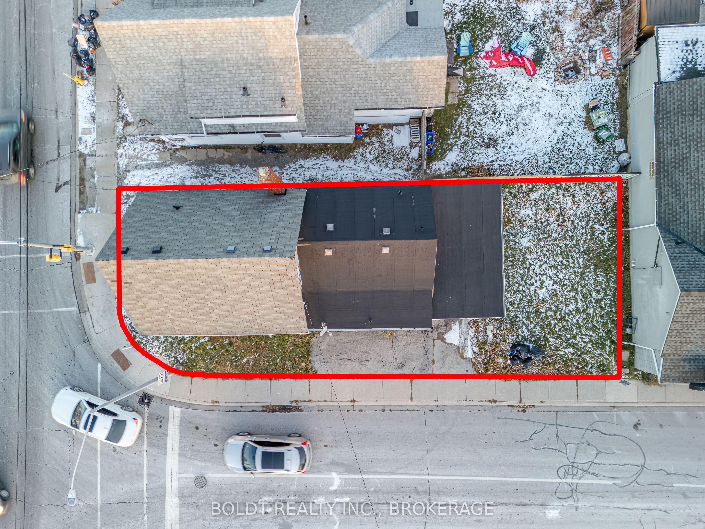 132 Welland Avenue Property Photo 24
