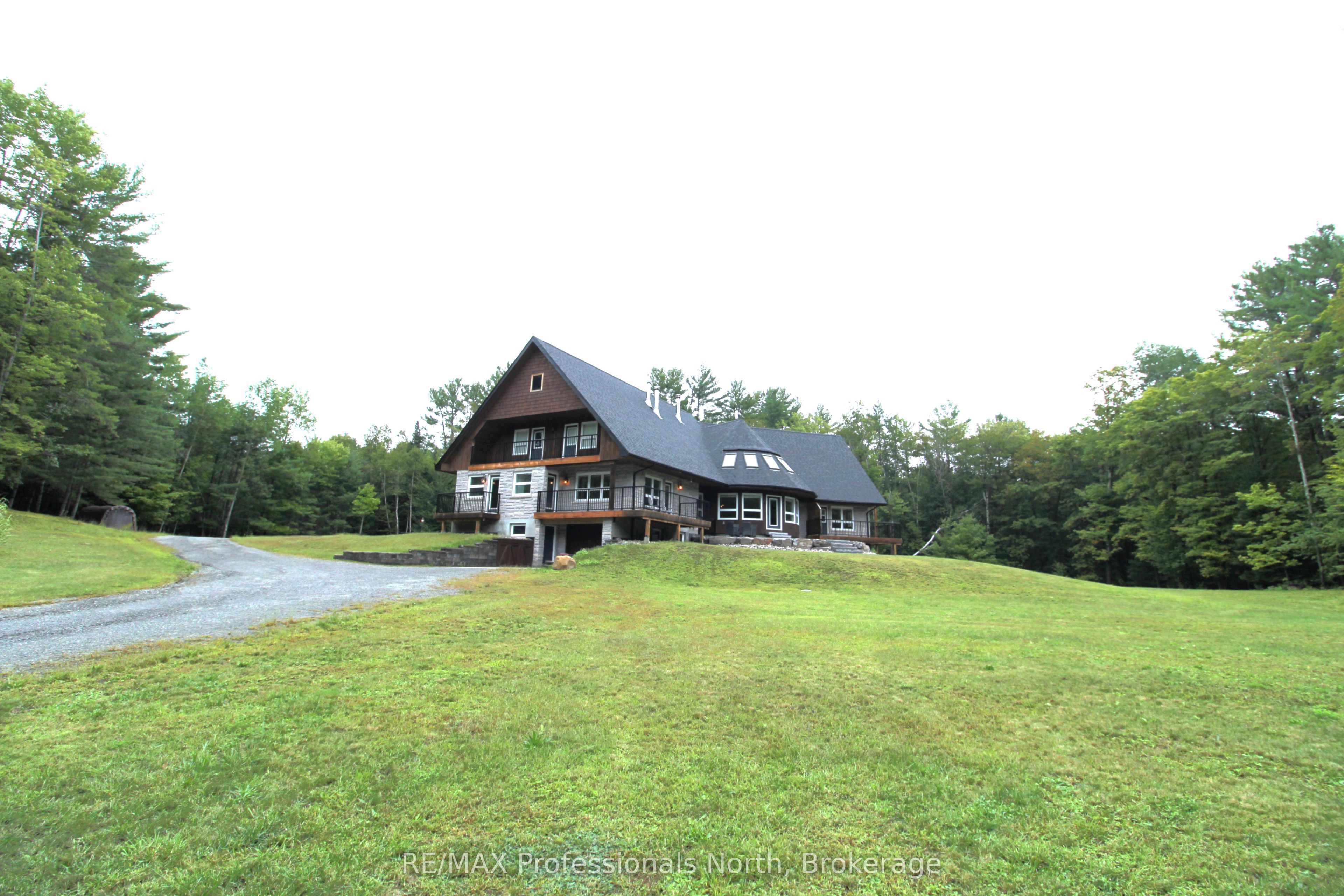 1196 Ravenscliffe Road Property Photo 1