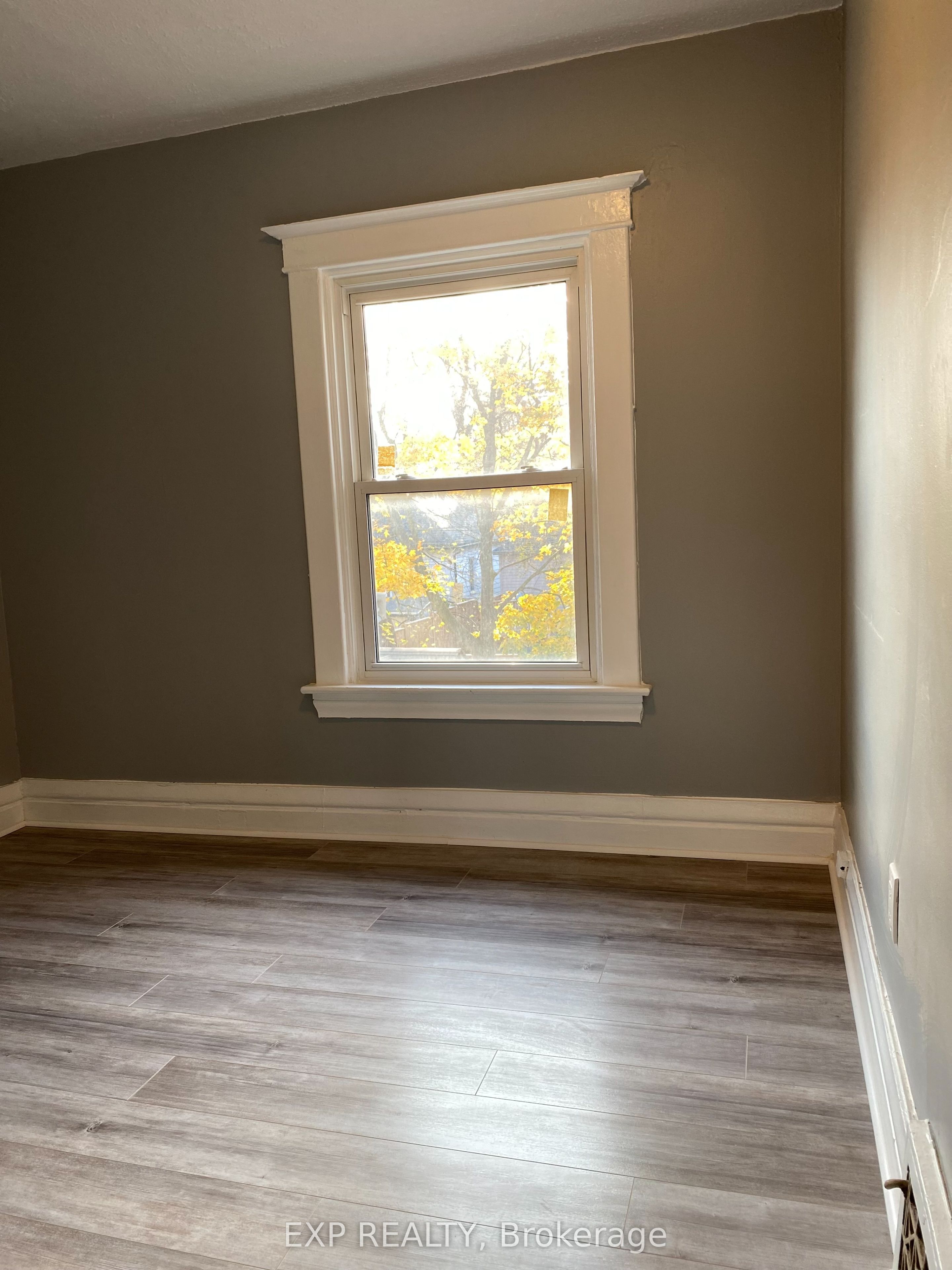 104 Lowell Avenue Upper Level Property Photo 7