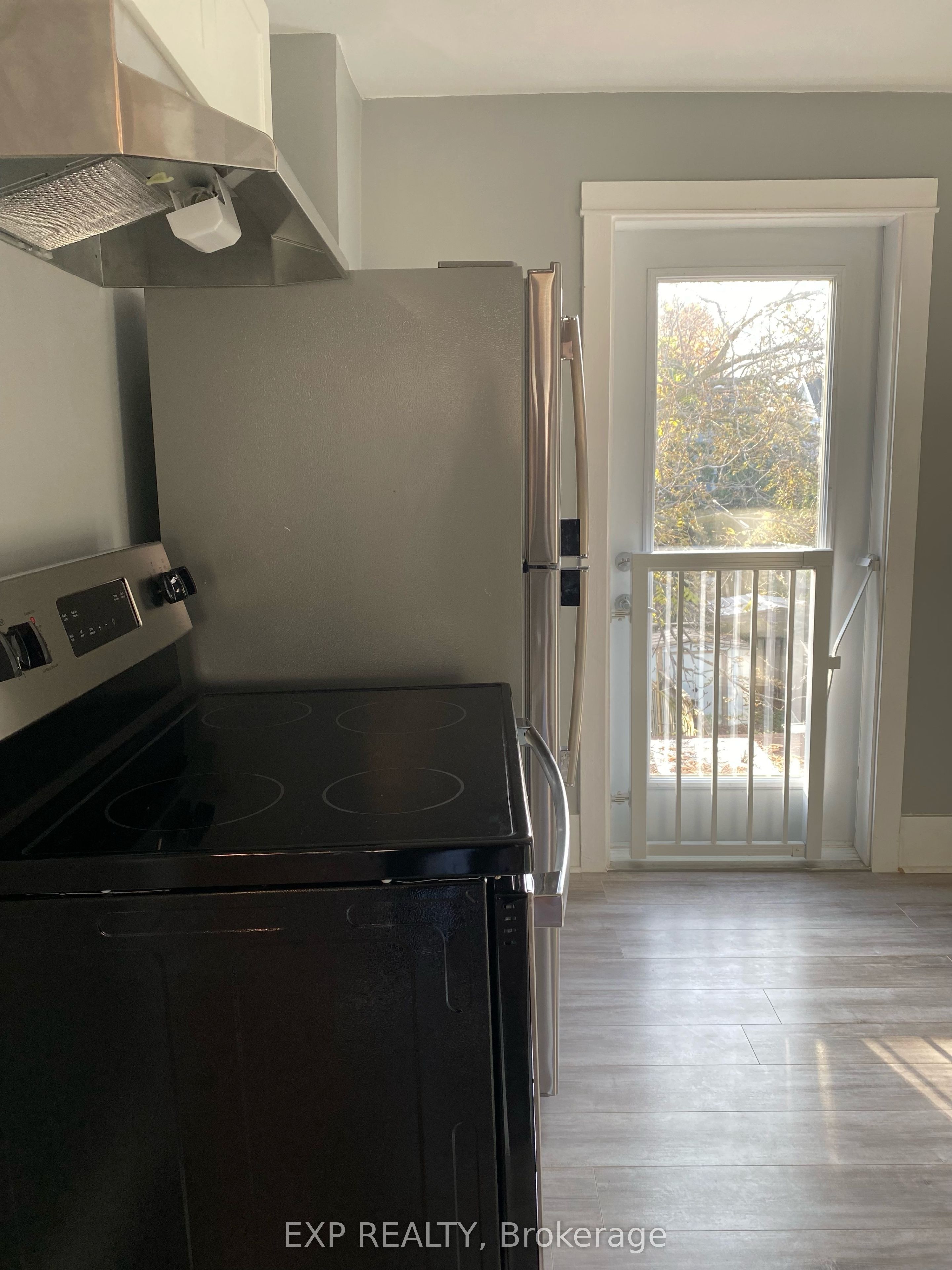 104 Lowell Avenue Upper Level Property Photo 9