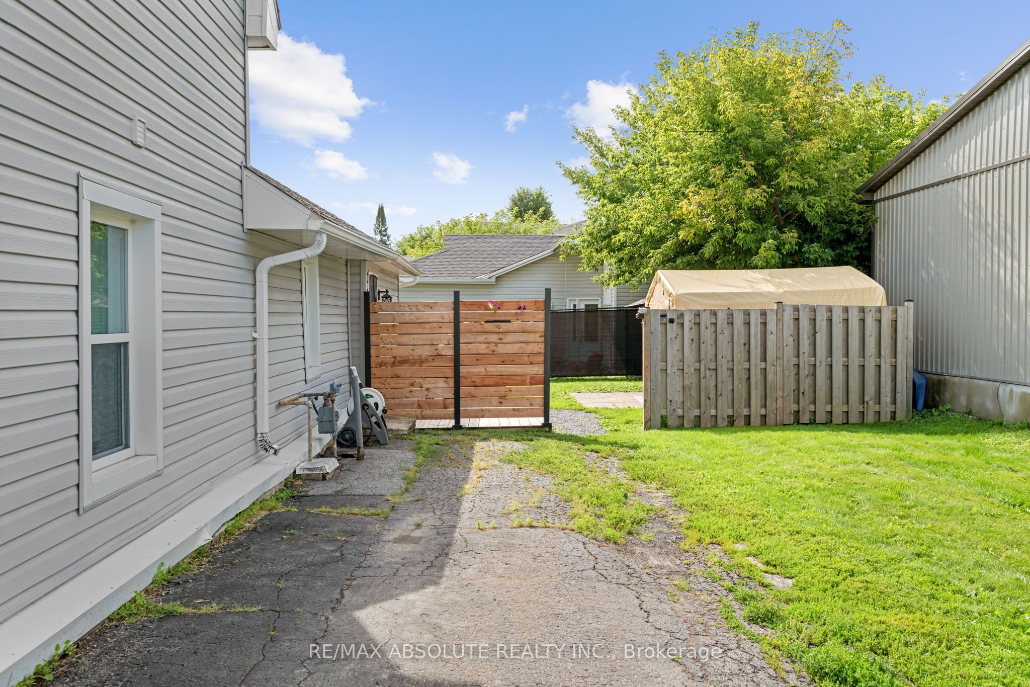 132 Edward Street S Property Photo 18