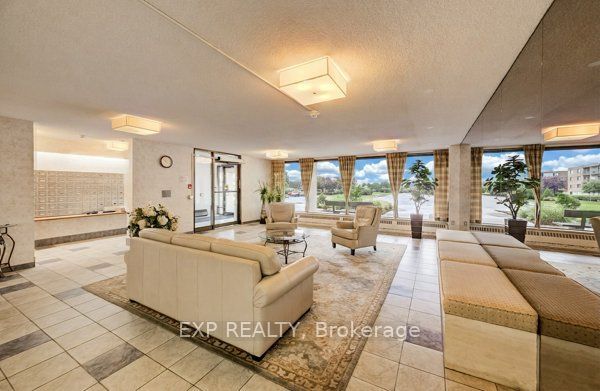 65 Westmount Road N 412 Property Photo 3