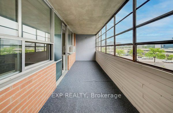 65 Westmount Road N 412 Property Photo 18