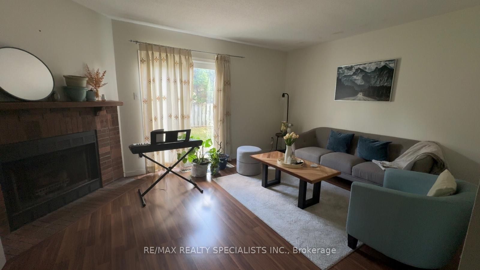 159 Brantwood Park Road 159a Property Photo 3