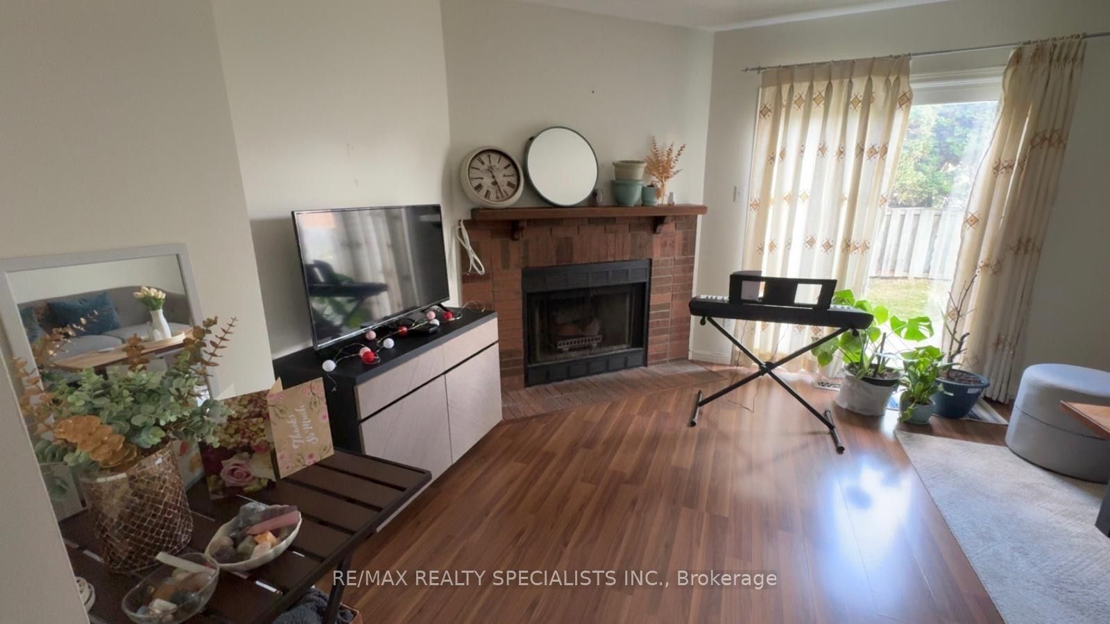 159 Brantwood Park Road 159a Property Photo 5