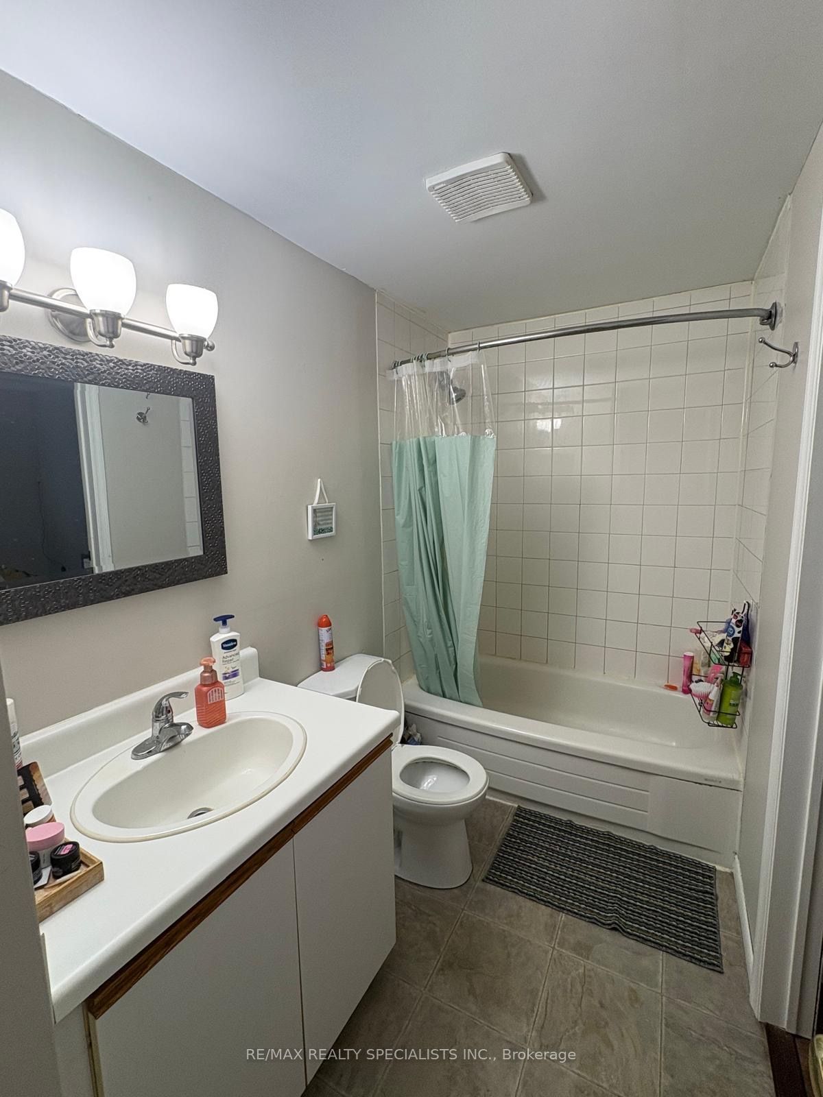 159 Brantwood Park Road 159a Property Photo 8