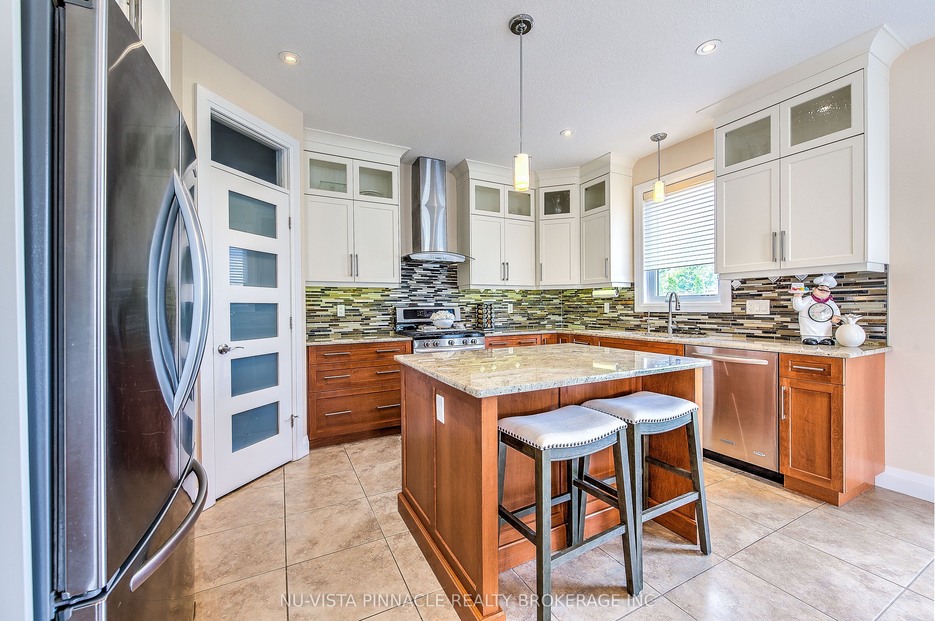 738 Hickoryridge Common Property Photo 17