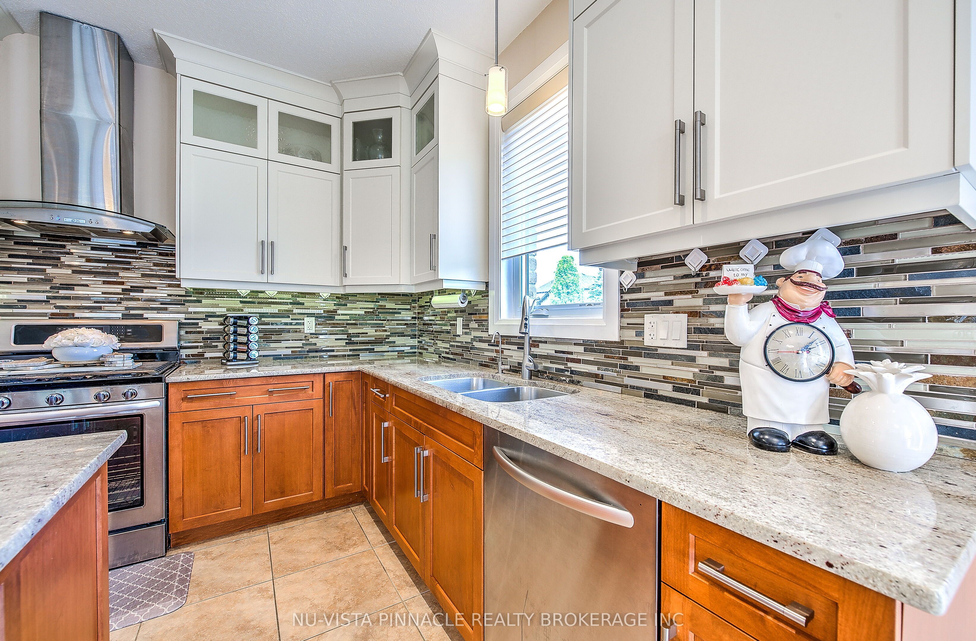 738 Hickoryridge Common Property Photo 19