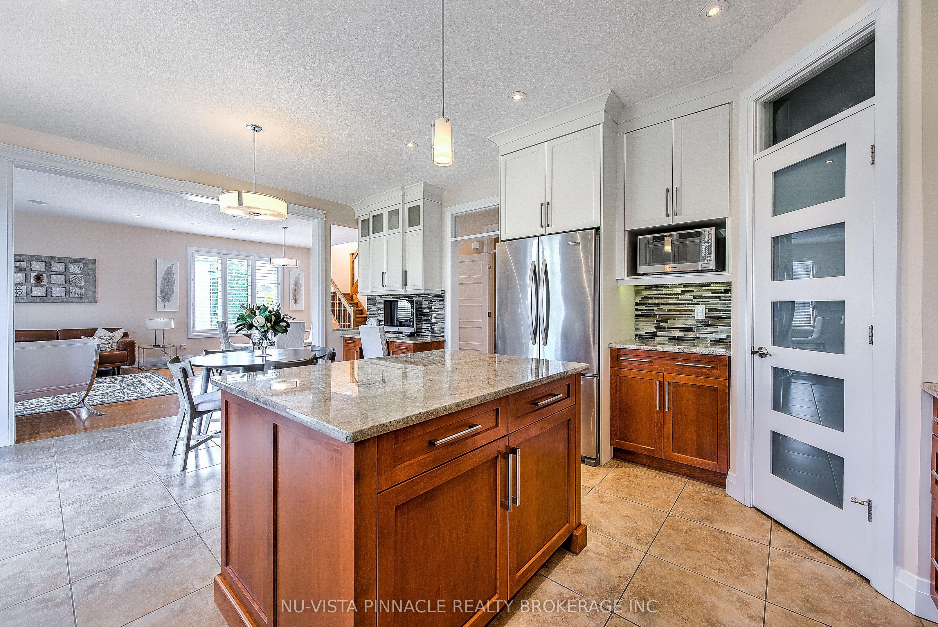 738 Hickoryridge Common Property Photo 21