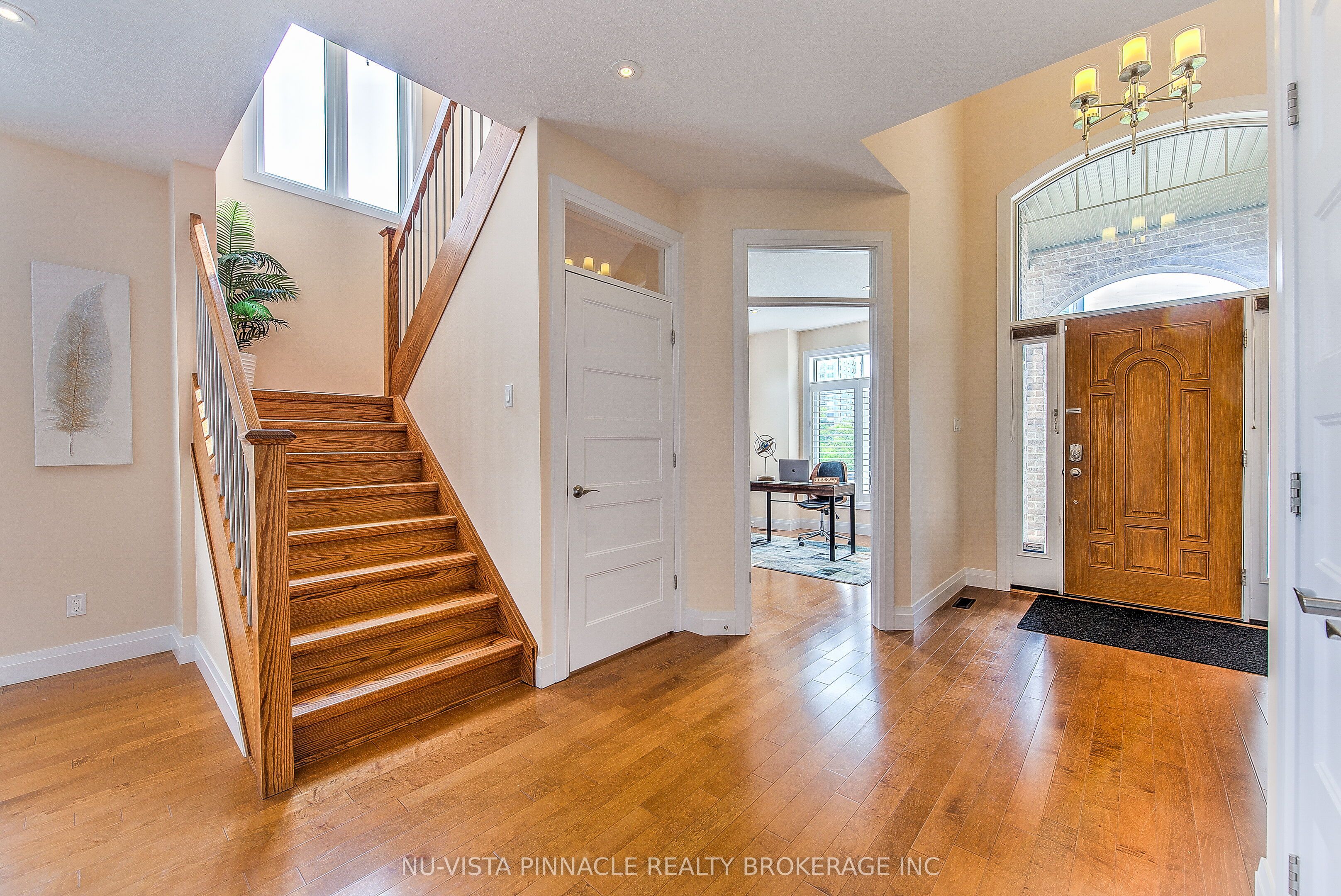 738 Hickoryridge Common Property Photo 24