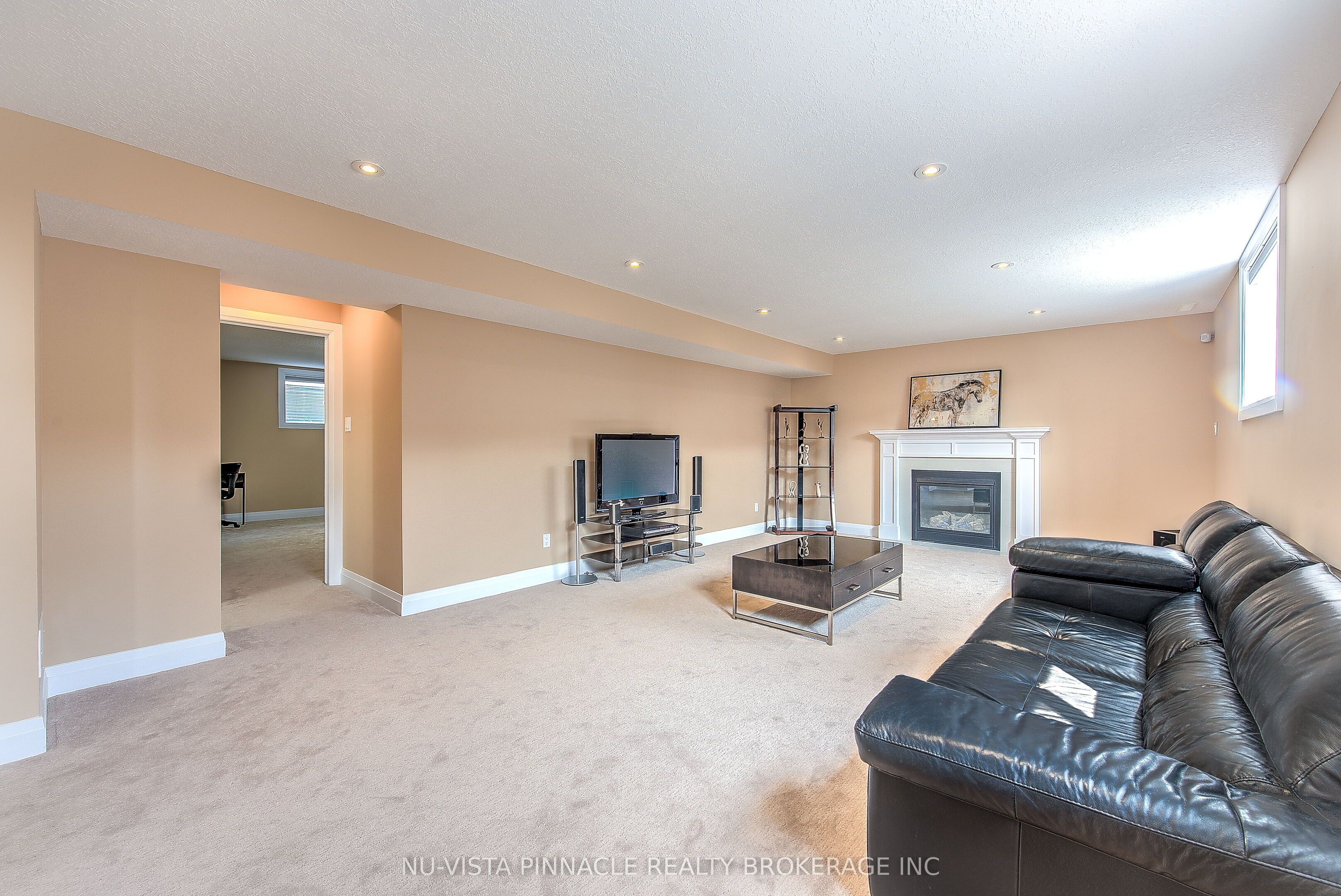 738 Hickoryridge Common Property Photo 39
